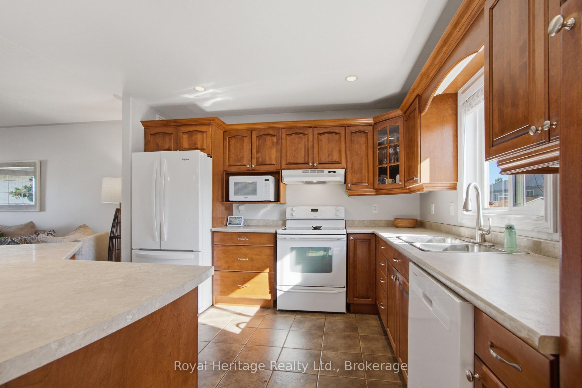 Photo 8 of 29 Forest Valley Drive, Quinte West, Frankford Ward — HOMEH