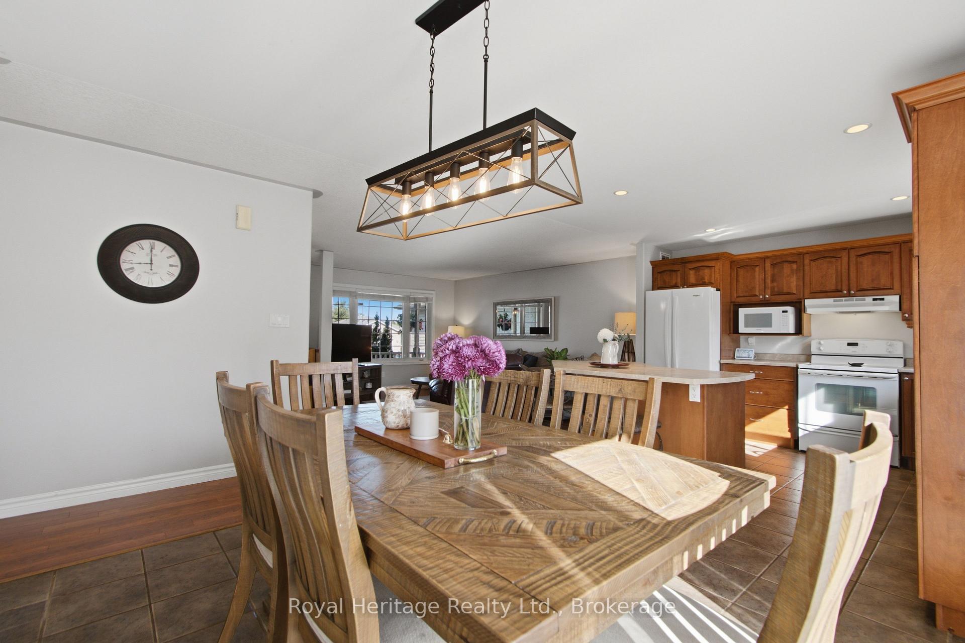 Photo 11 of 29 Forest Valley Drive, Quinte West, Frankford Ward — HOMEH