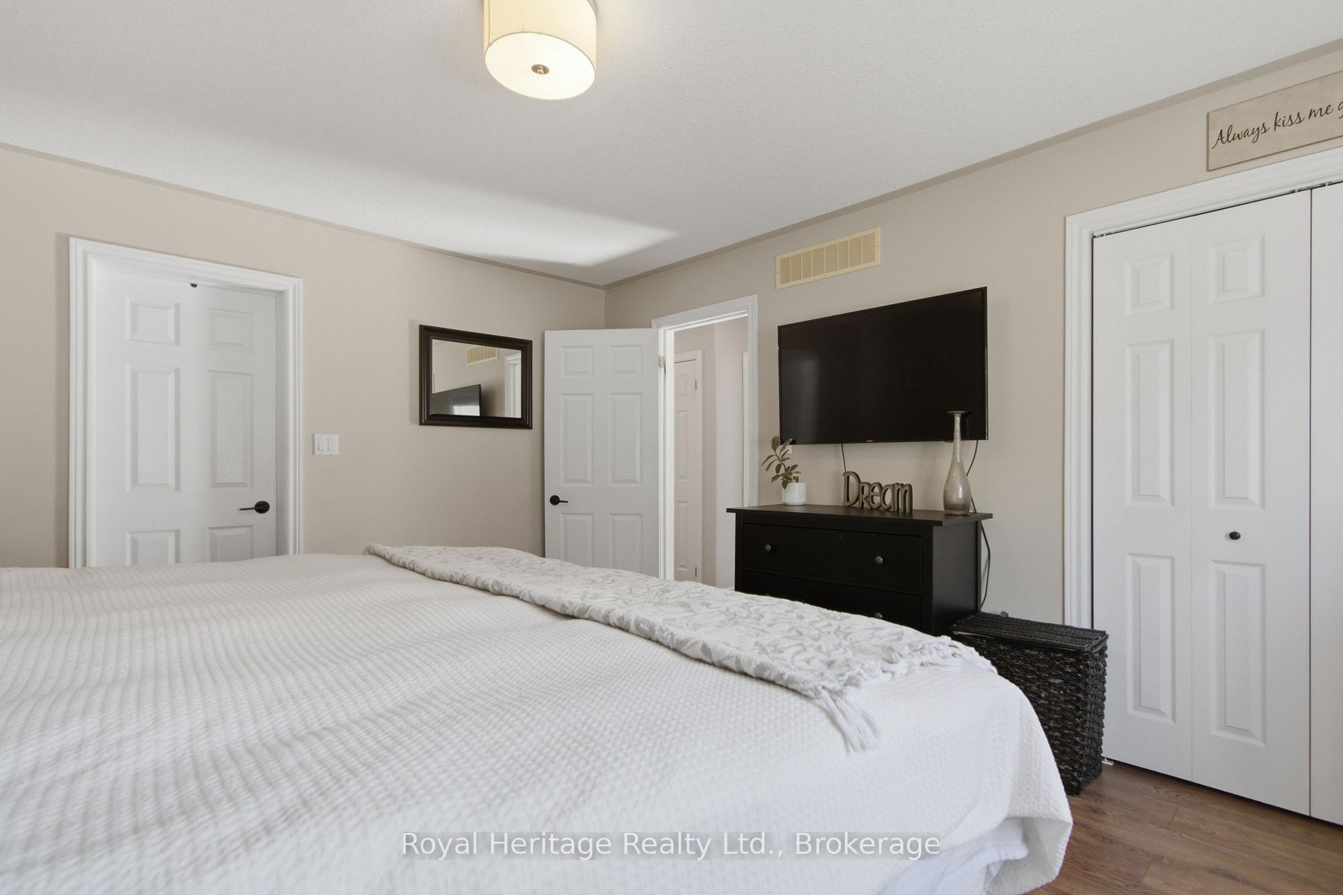 Photo 13 of 29 Forest Valley Drive, Quinte West, Frankford Ward — HOMEH