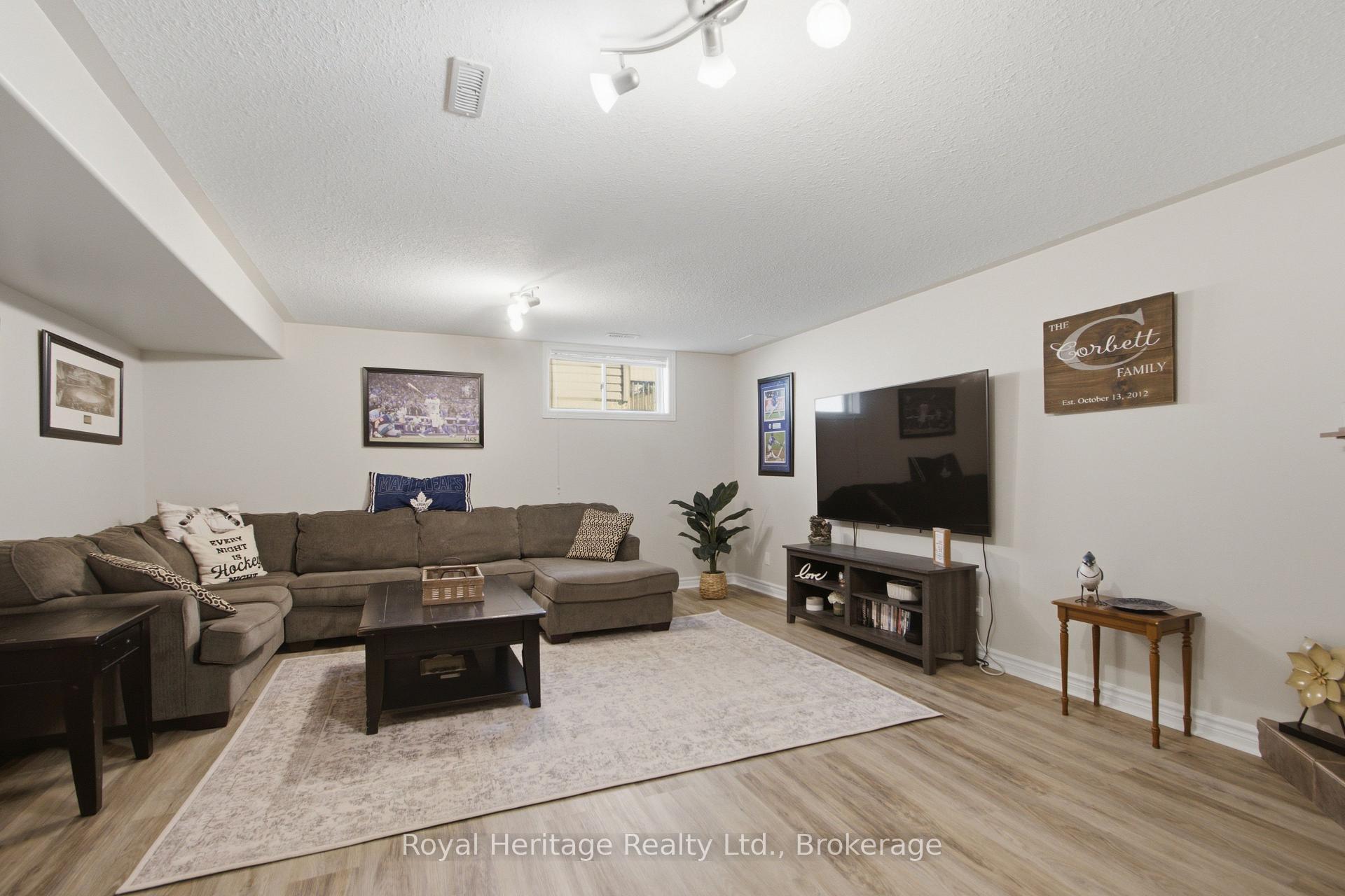 Photo 18 of 29 Forest Valley Drive, Quinte West, Frankford Ward — HOMEH