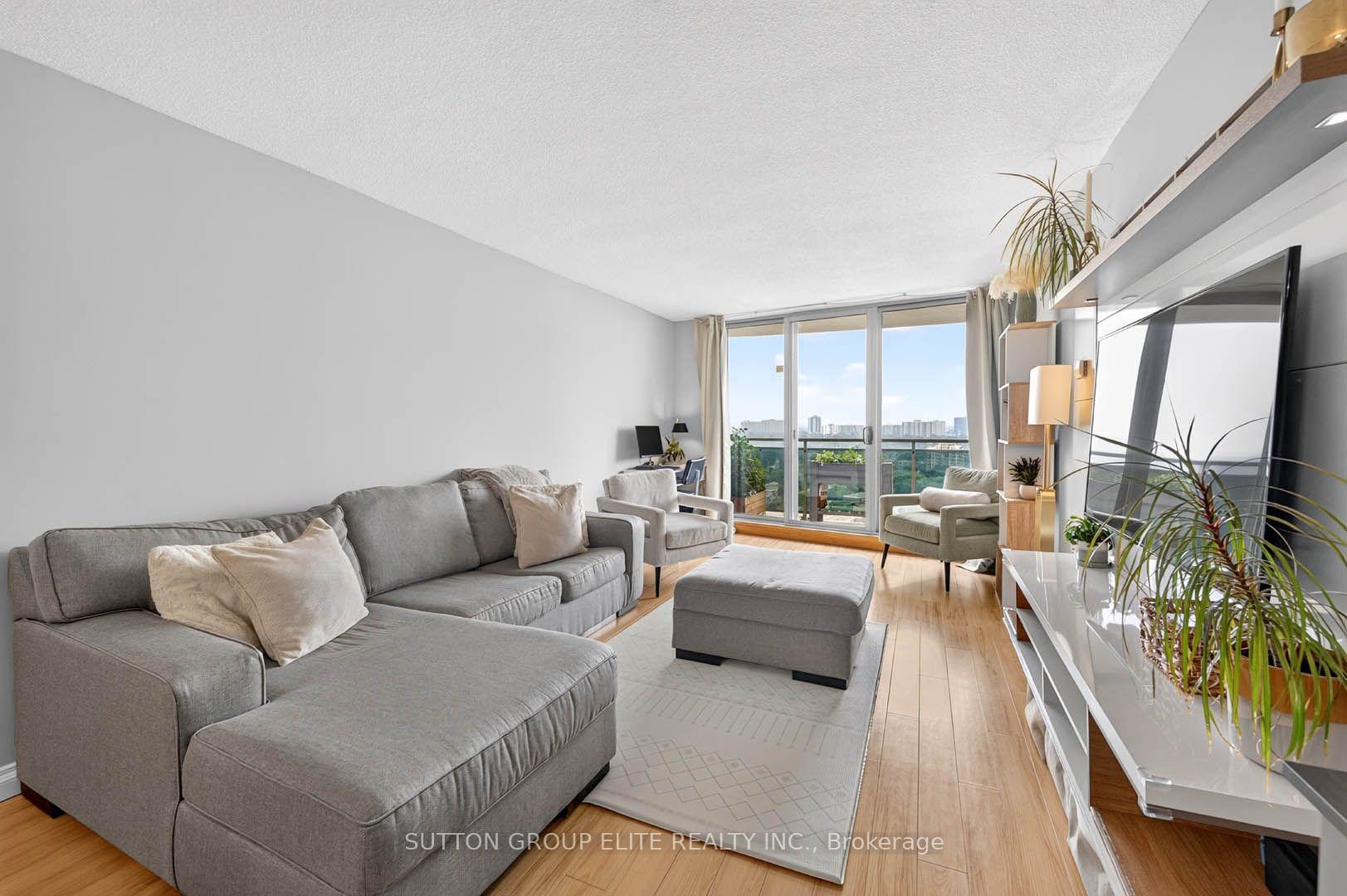 Photo 5 of Unit 2010, 820 Burnhamthorpe Road, Etobicoke, Markland Wood — HOMEH