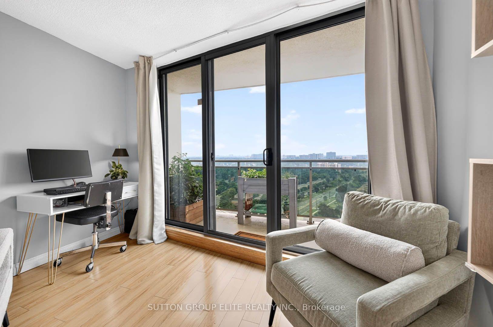 Photo 6 of Unit 2010, 820 Burnhamthorpe Road, Etobicoke, Markland Wood — HOMEH