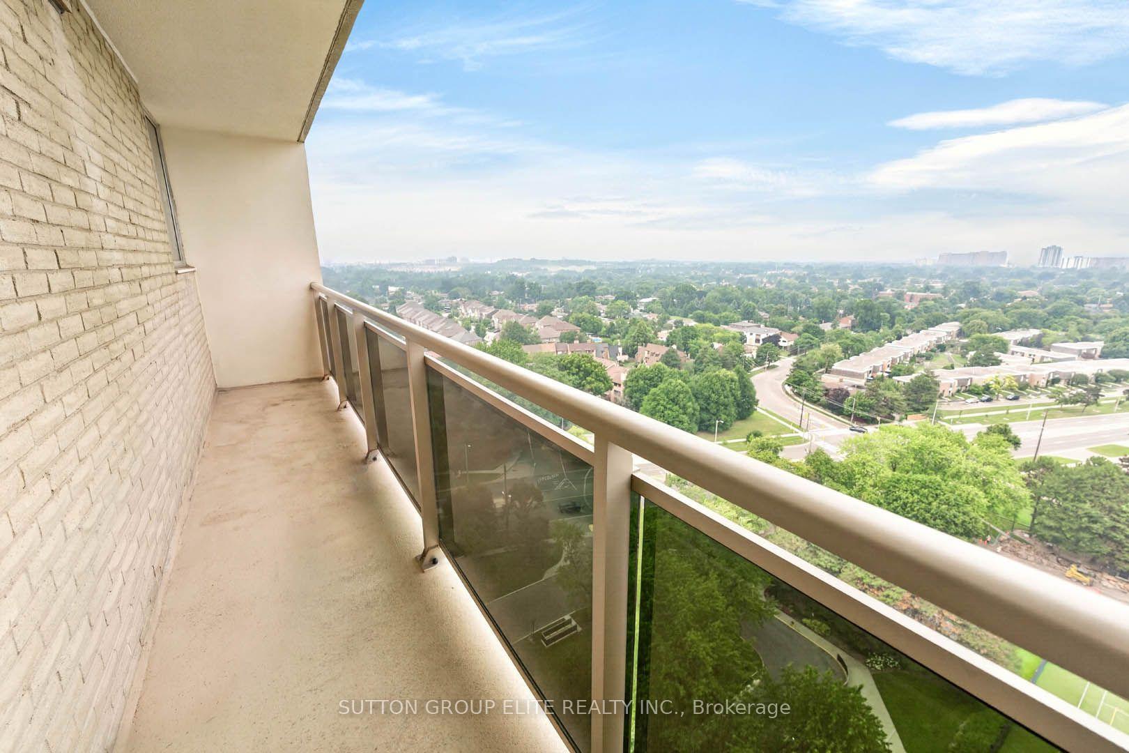 Photo 20 of Unit 2010, 820 Burnhamthorpe Road, Etobicoke, Markland Wood — HOMEH
