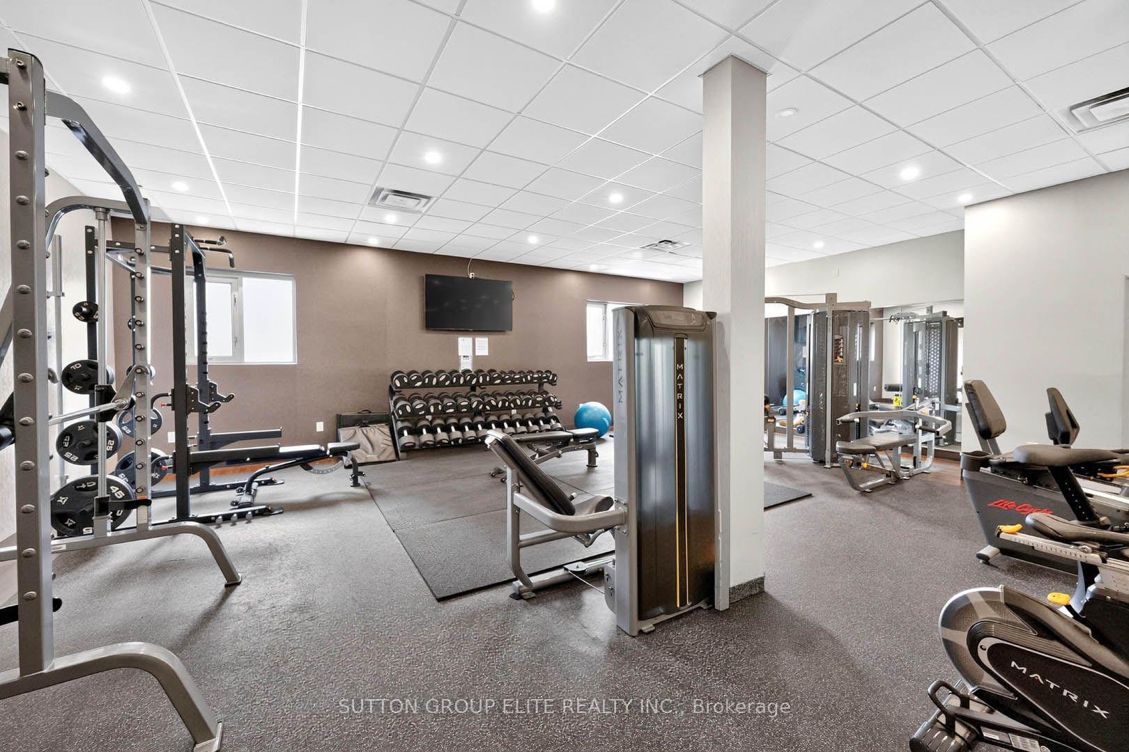 Photo 37 of Unit 2010, 820 Burnhamthorpe Road, Etobicoke, Markland Wood — HOMEH