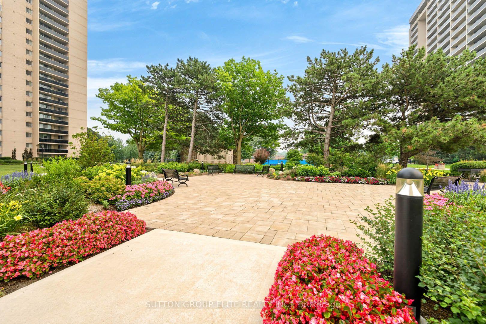 Photo 47 of Unit 2010, 820 Burnhamthorpe Road, Etobicoke, Markland Wood — HOMEH