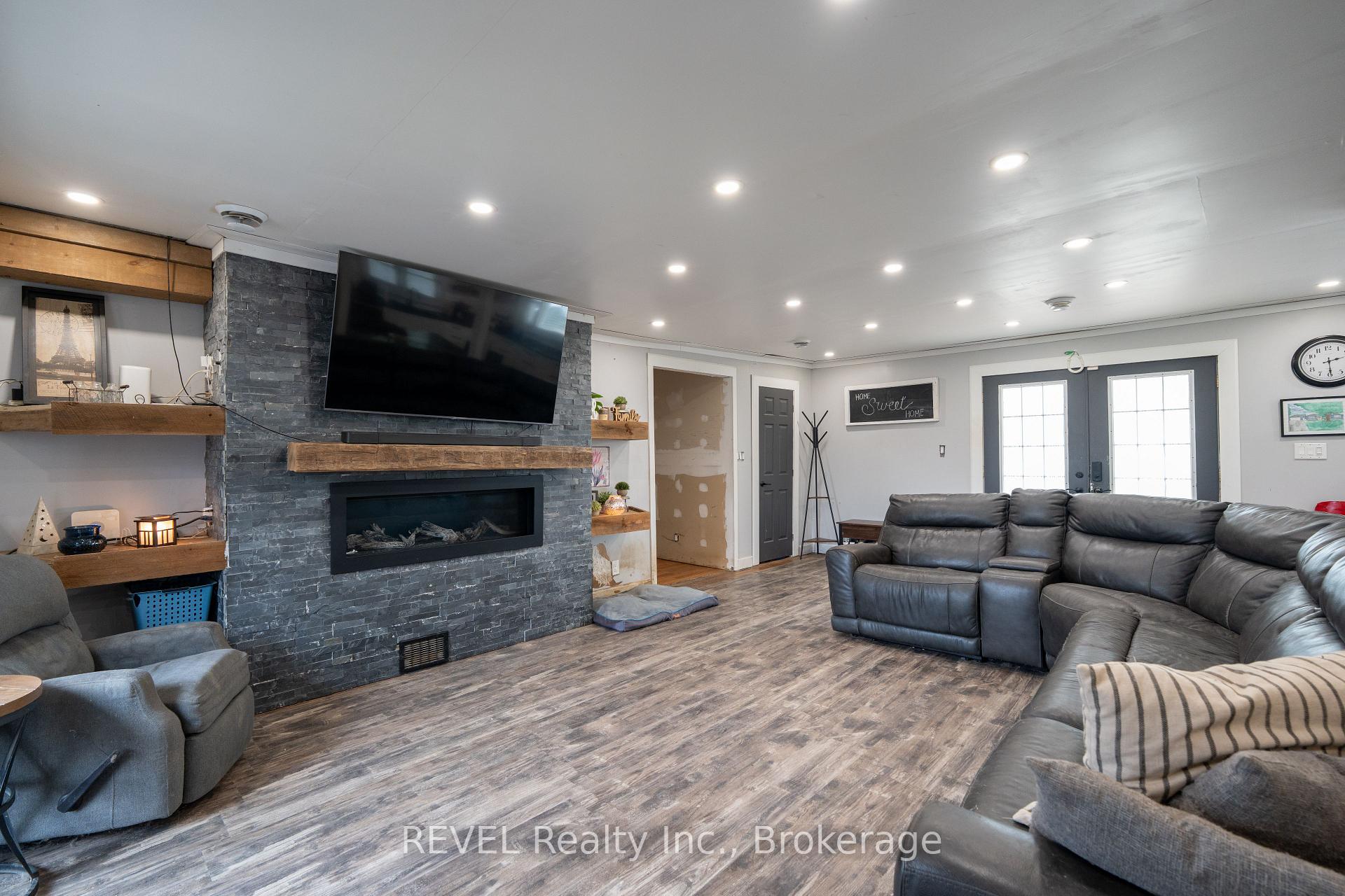 Photo 16 of 10830 3 Highway, Wainfleet, Marshville/Winger — HOMEH