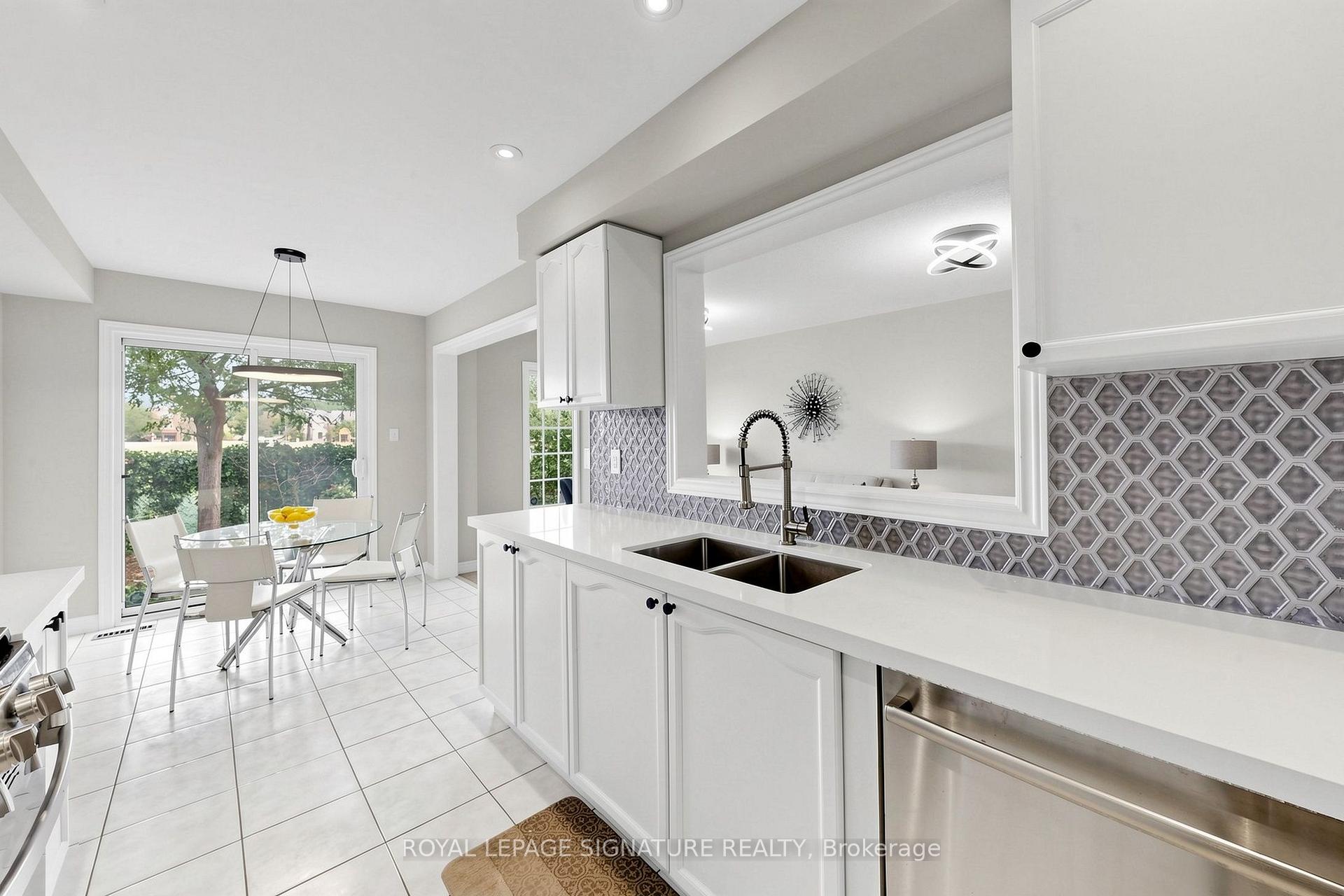 Photo 9 of 136 Maple Sugar Lane, Vaughan, Patterson — HOMEH
