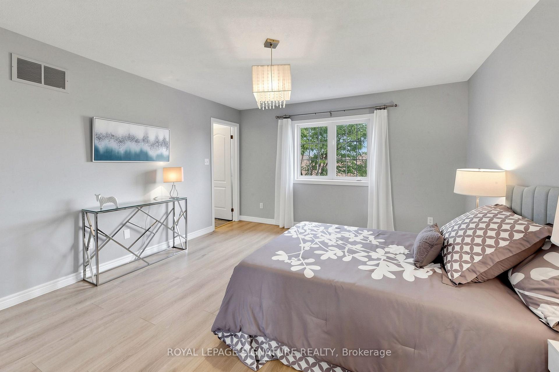Photo 17 of 136 Maple Sugar Lane, Vaughan, Patterson — HOMEH