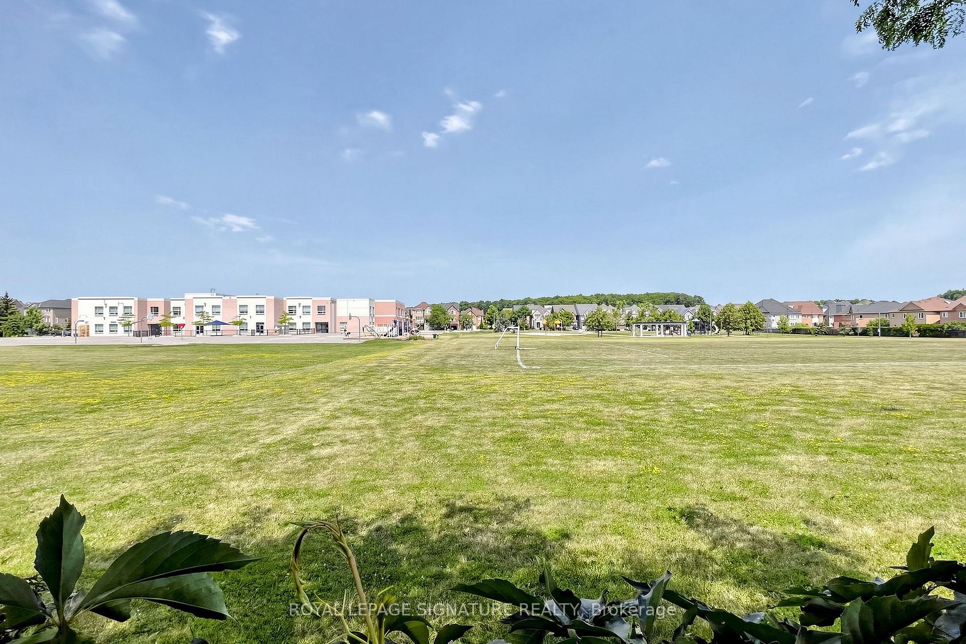 Photo 31 of 136 Maple Sugar Lane, Vaughan, Patterson — HOMEH