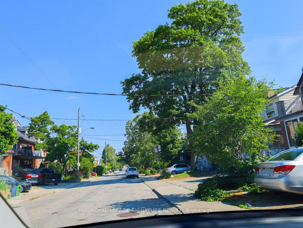 Photo 2 of Unit All Inclusive Upper, 111 Northcliffe Boulevard, Toronto, Oakwood Village — HOMEH