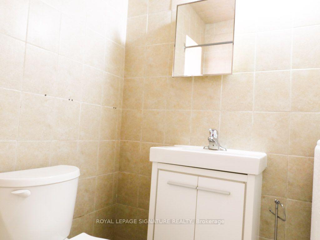Photo 9 of Unit All Inclusive Upper, 111 Northcliffe Boulevard, Toronto, Oakwood Village — HOMEH