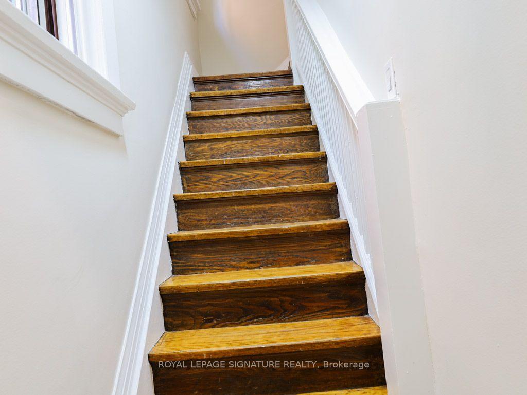 Photo 16 of Unit All Inclusive Upper, 111 Northcliffe Boulevard, Toronto, Oakwood Village — HOMEH