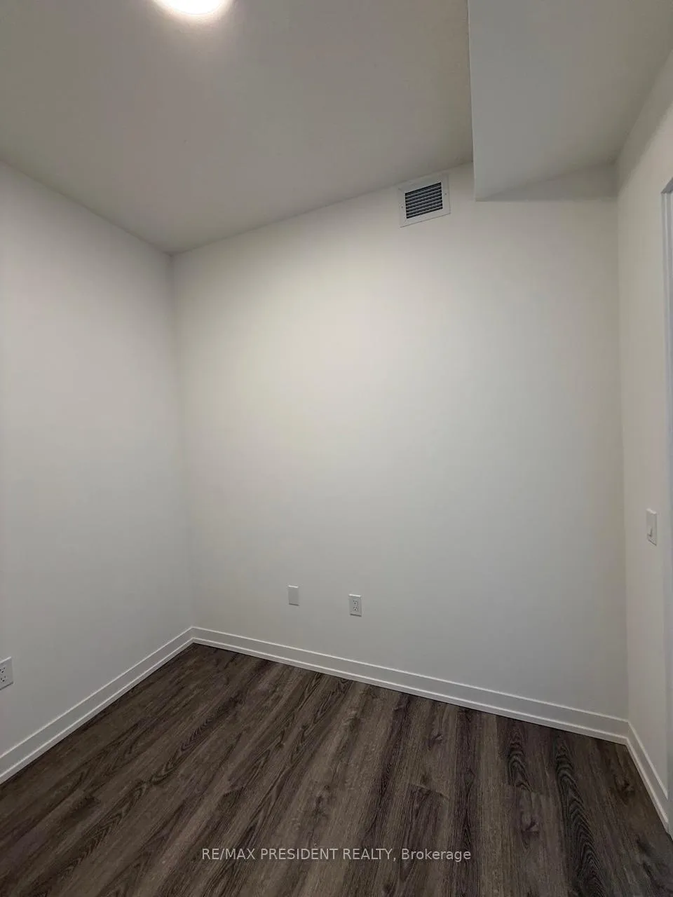 Photo 6 of Unit 5108, 8 Interchange Way, Vaughan, Vaughan Corporate Centre — HOMEH
