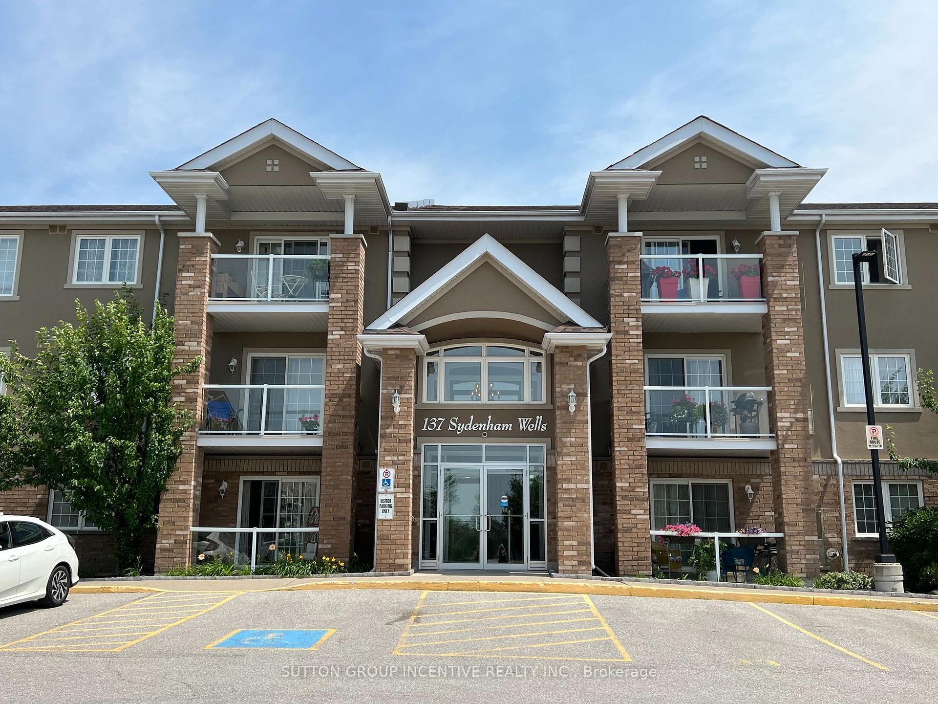 Photo 2 of Unit Unit#5, 137 Sydenham Wells, Barrie, Georgian Drive — HOMEH