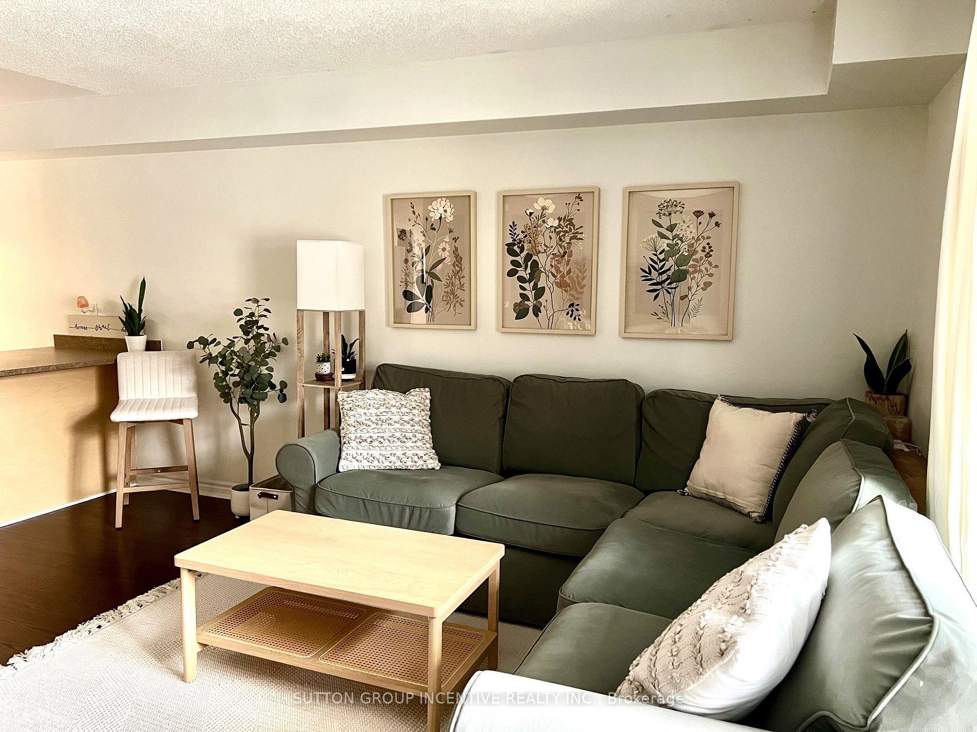 Photo 8 of Unit Unit#5, 137 Sydenham Wells, Barrie, Georgian Drive — HOMEH