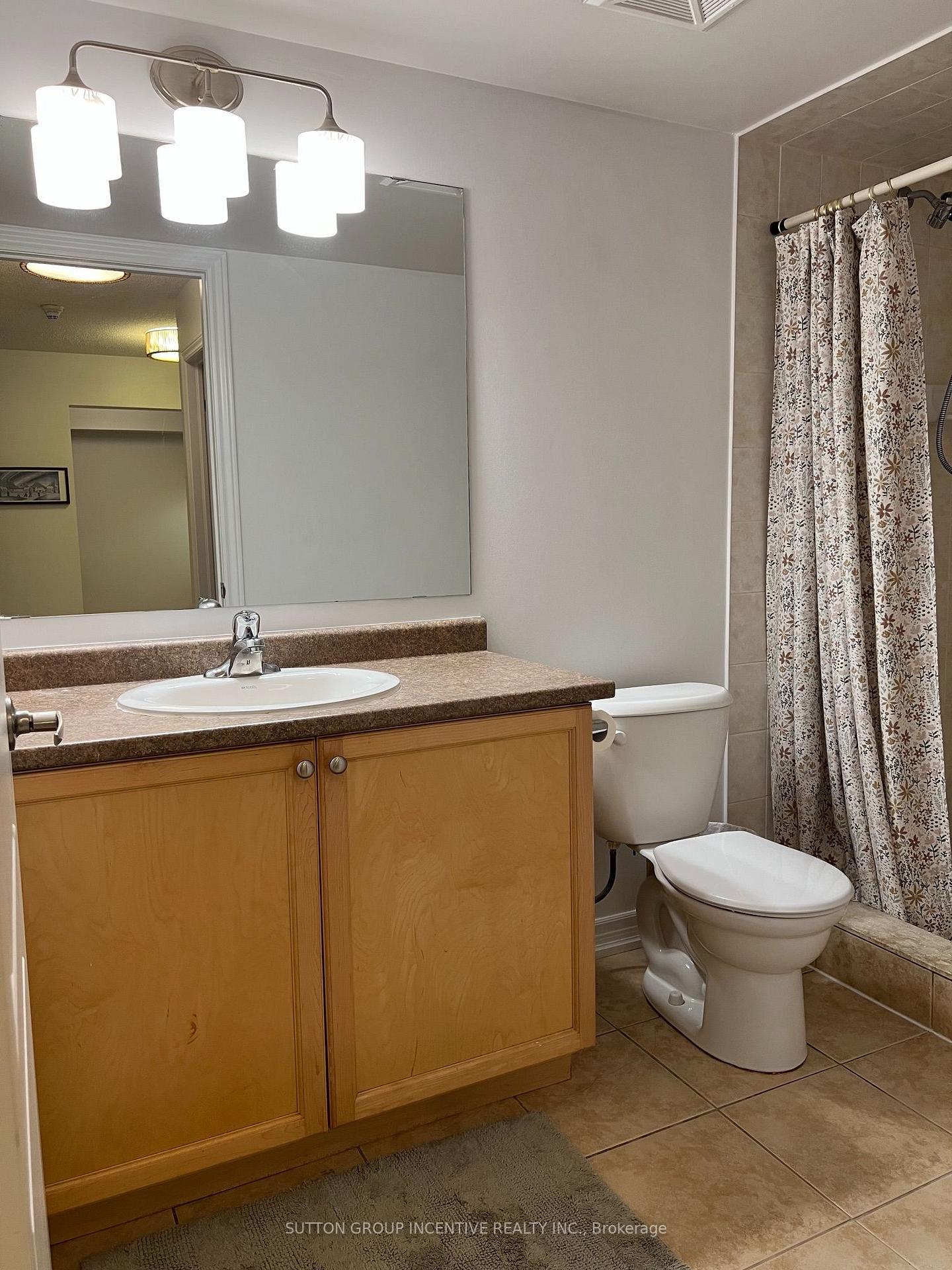 Photo 22 of Unit Unit#5, 137 Sydenham Wells, Barrie, Georgian Drive — HOMEH