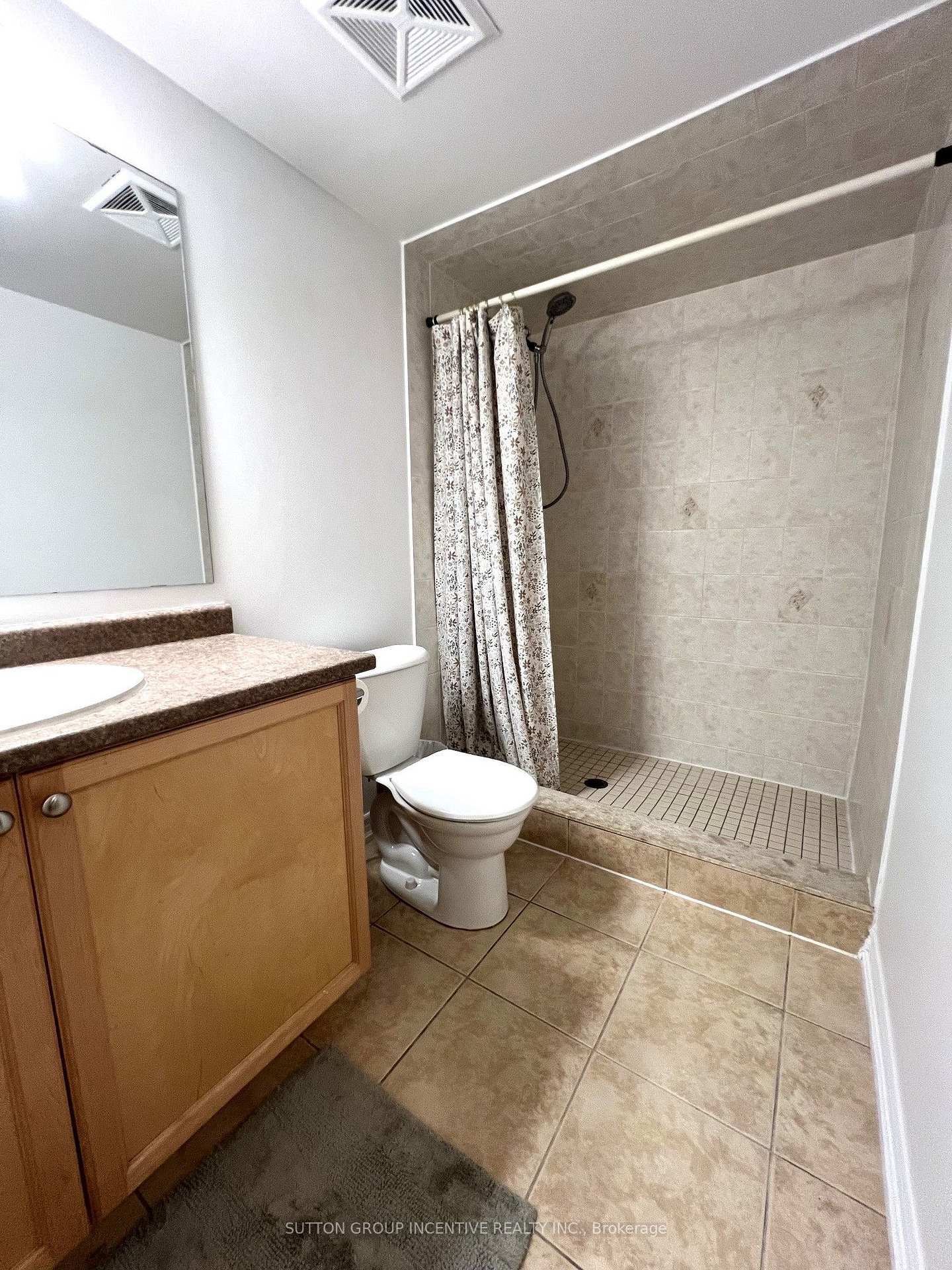 Photo 23 of Unit Unit#5, 137 Sydenham Wells, Barrie, Georgian Drive — HOMEH