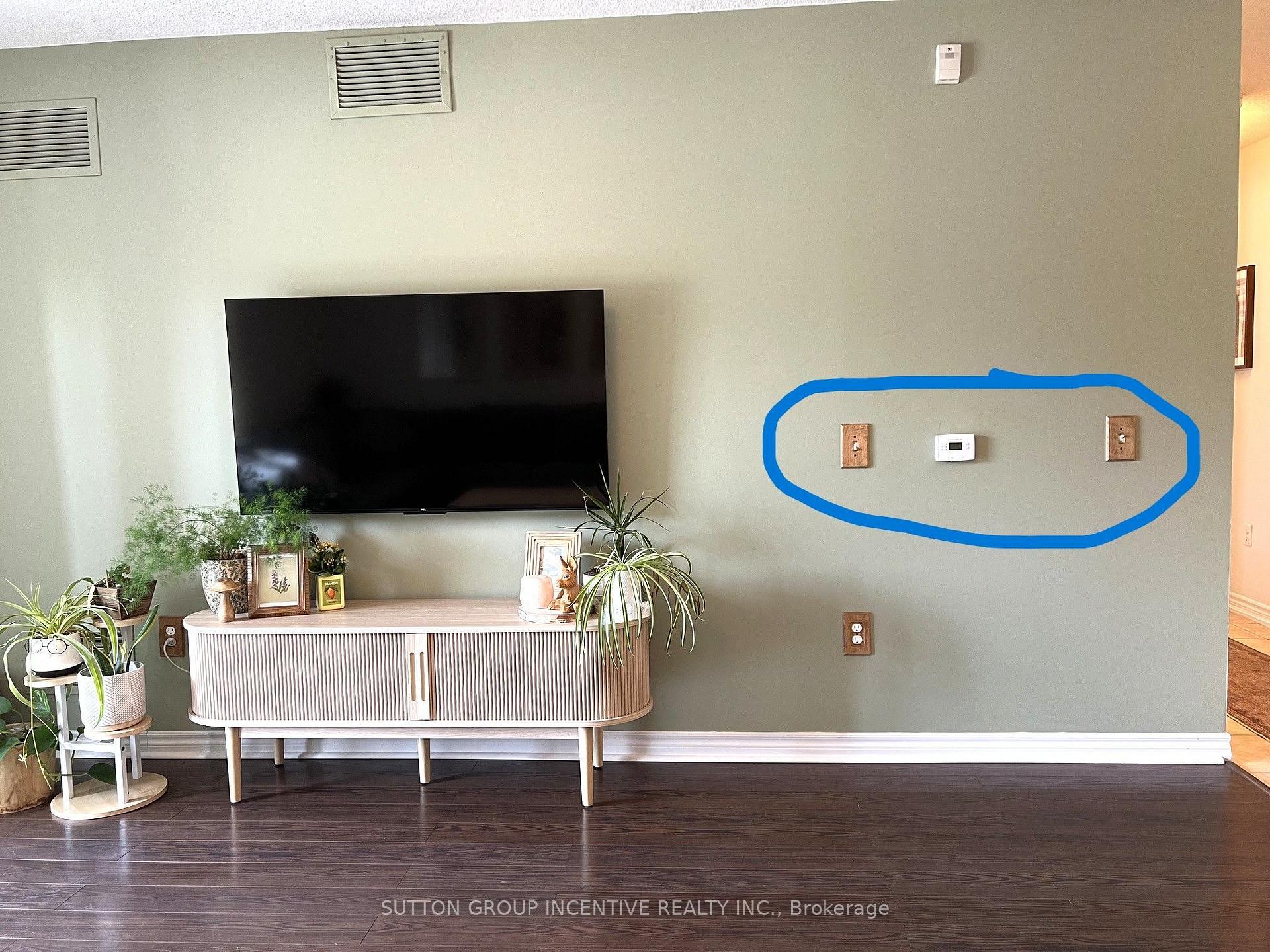 Photo 33 of Unit Unit#5, 137 Sydenham Wells, Barrie, Georgian Drive — HOMEH