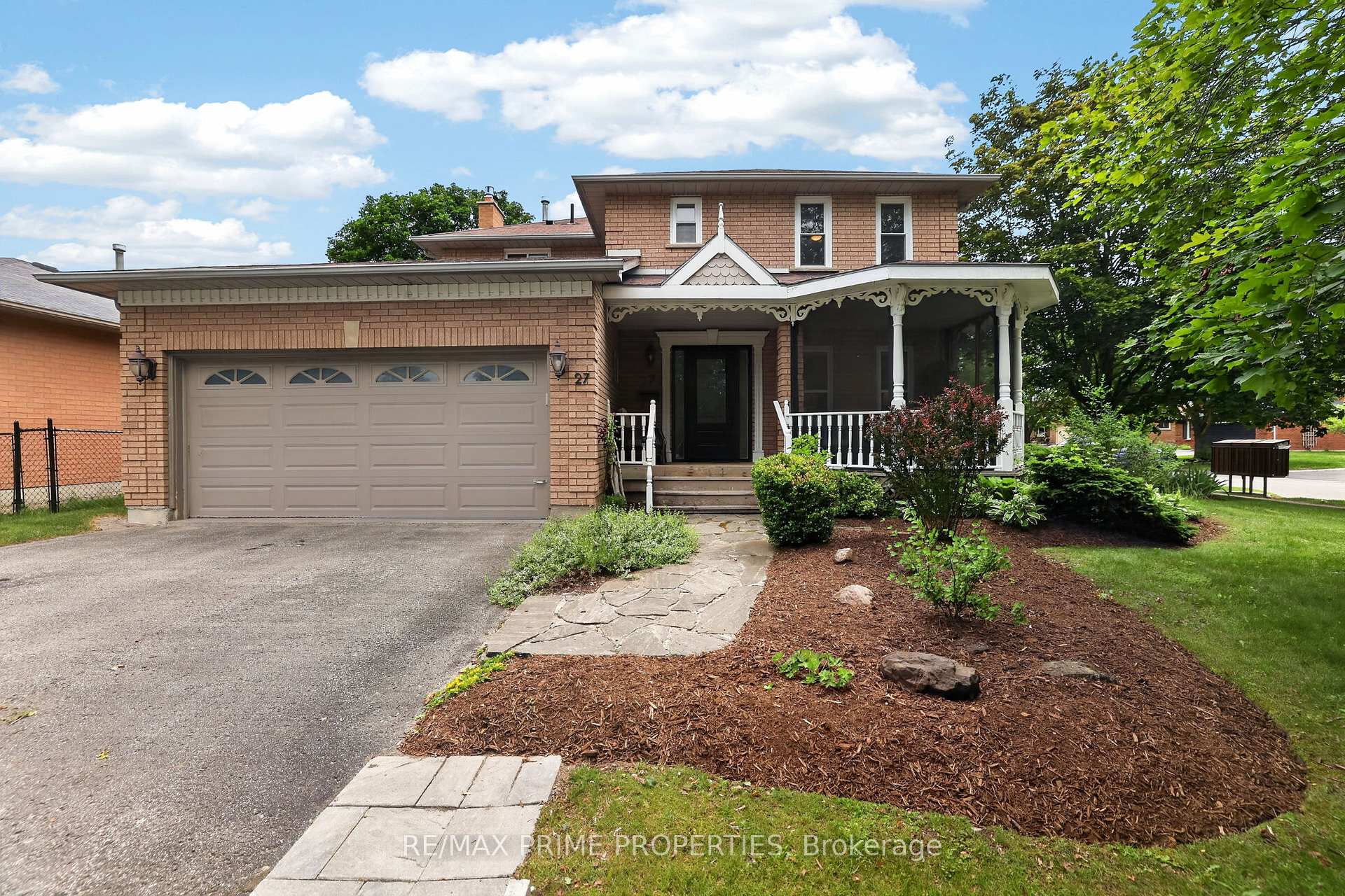 Photo 1 of 27 Testa Road, Uxbridge — HOMEH