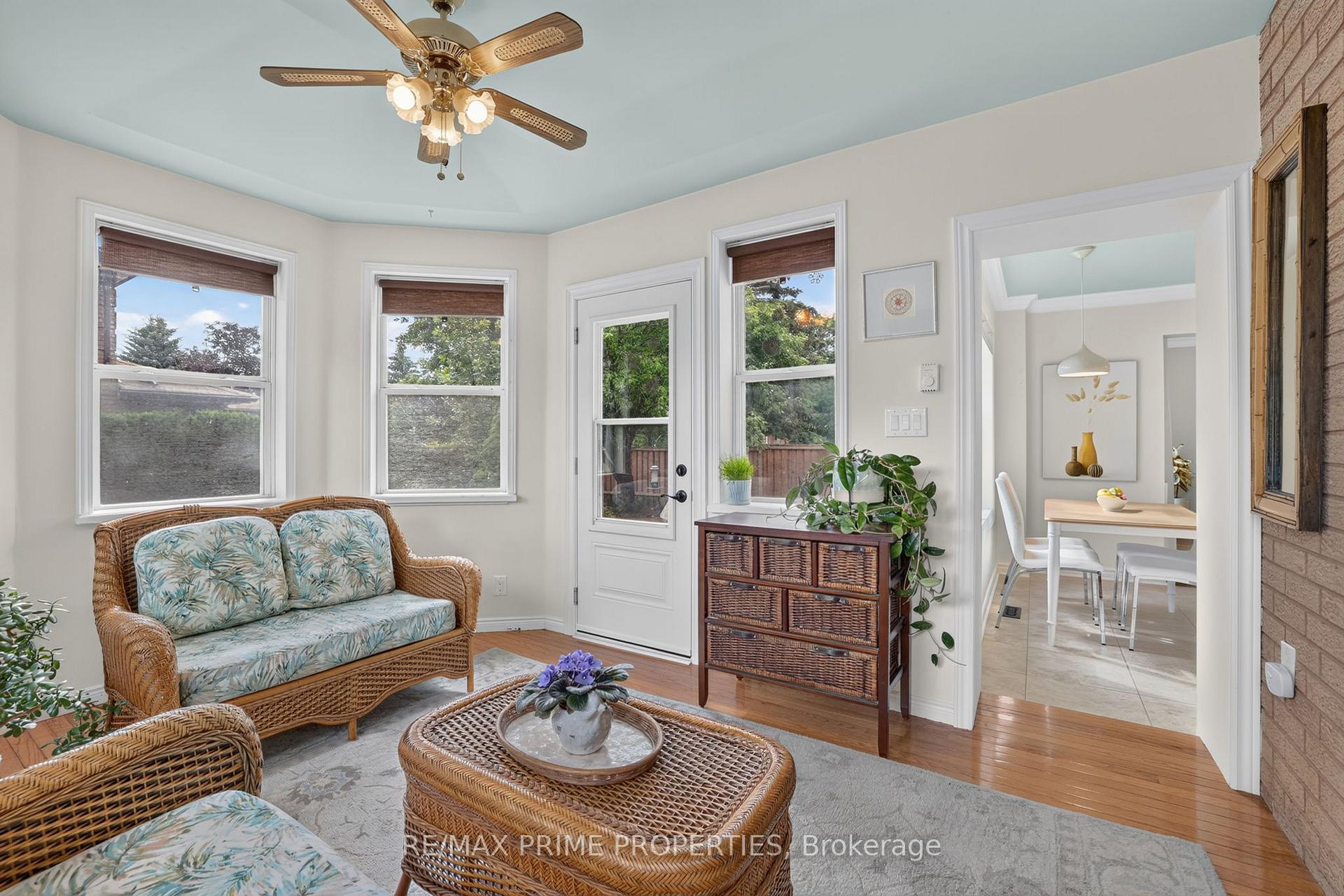 Photo 10 of 27 Testa Road, Uxbridge — HOMEH