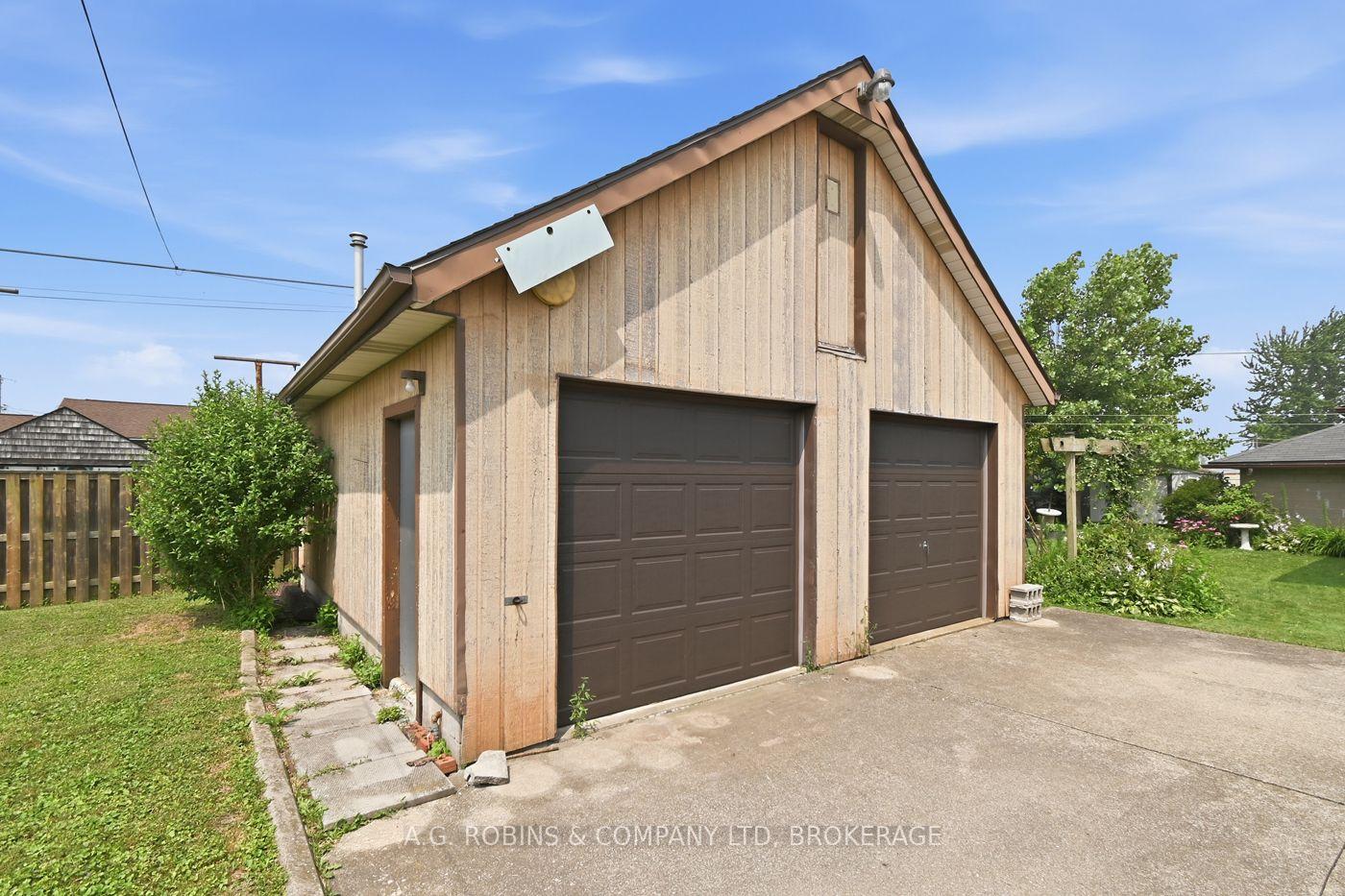 Photo 6 of 140 Classic Avenue, Welland, Lincoln/Crowland — HOMEH