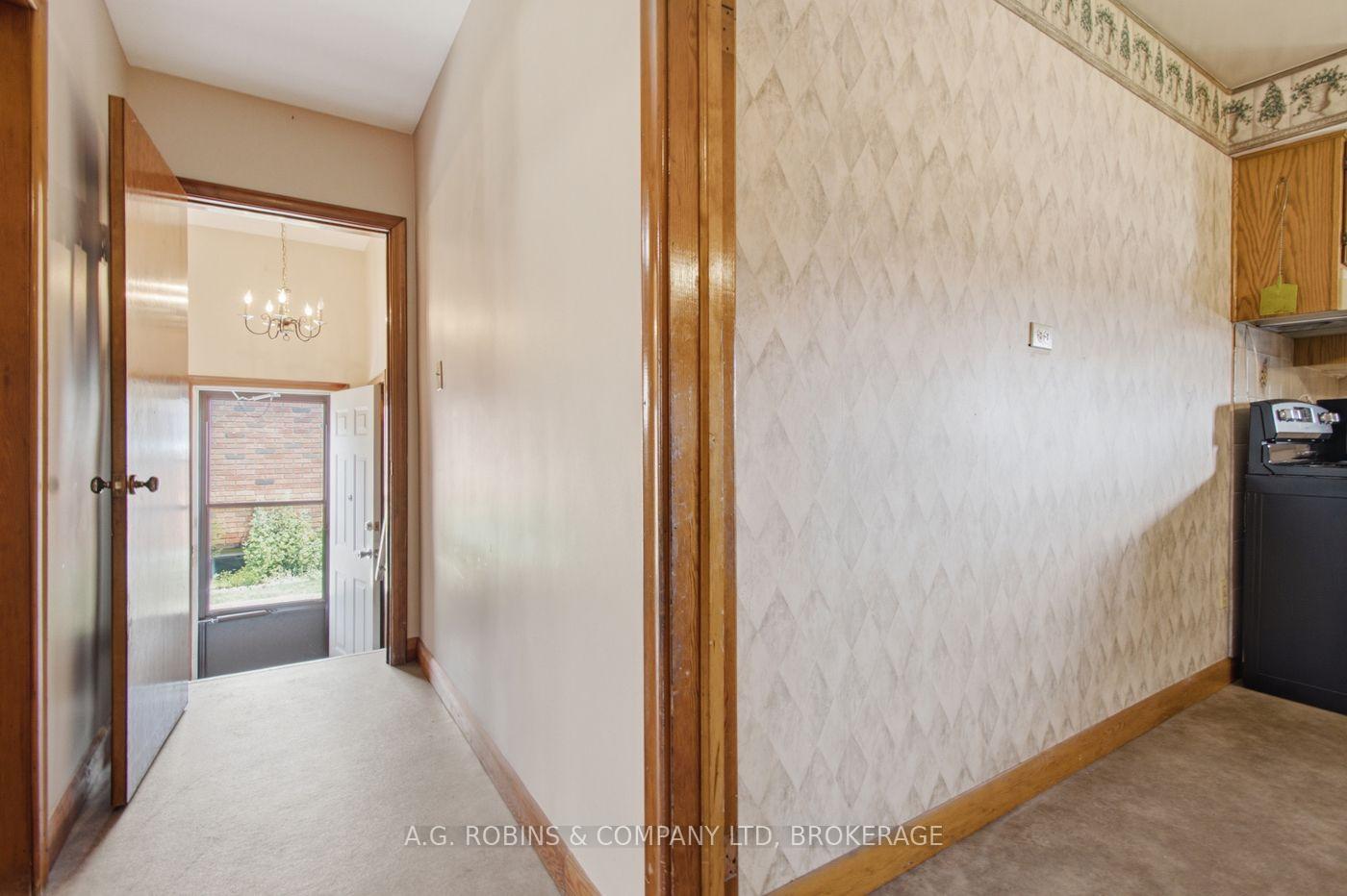 Photo 18 of 140 Classic Avenue, Welland, Lincoln/Crowland — HOMEH