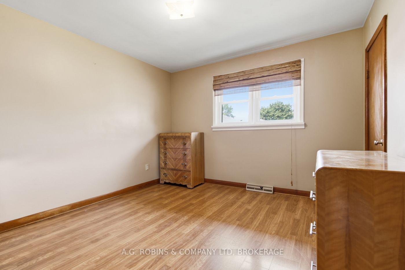 Photo 25 of 140 Classic Avenue, Welland, Lincoln/Crowland — HOMEH