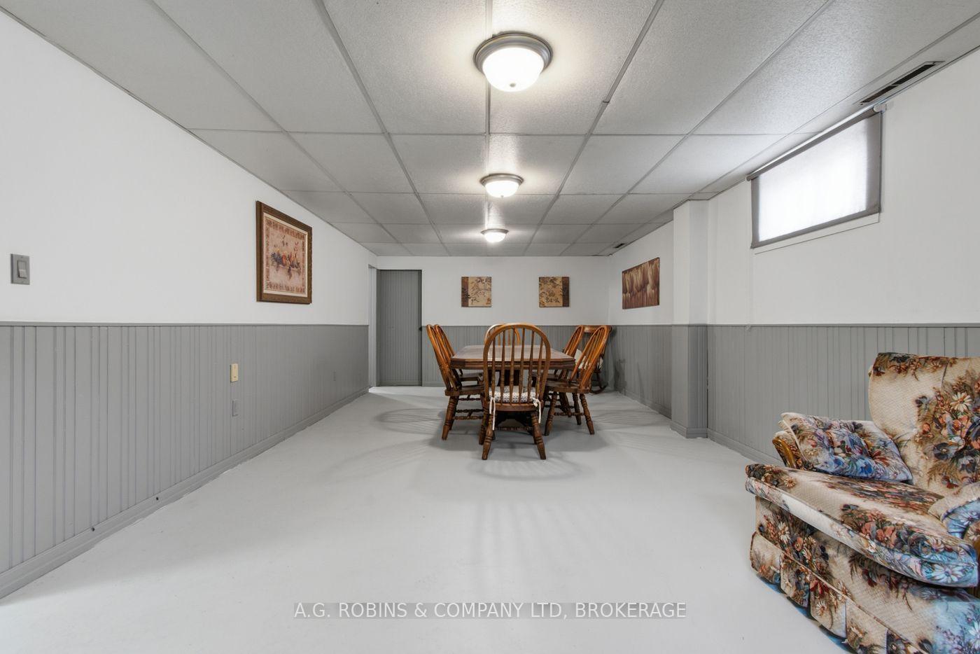 Photo 35 of 140 Classic Avenue, Welland, Lincoln/Crowland — HOMEH