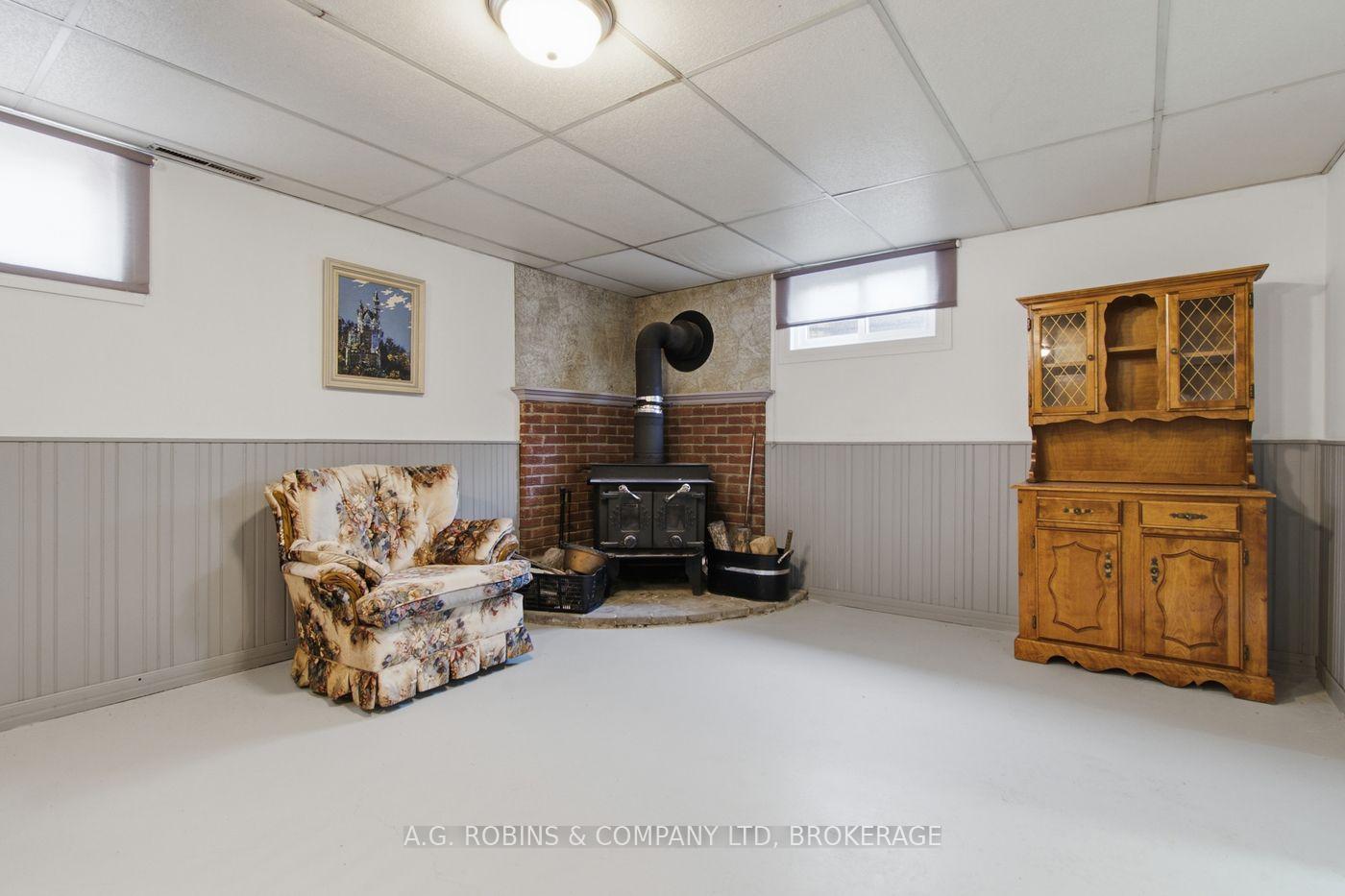 Photo 36 of 140 Classic Avenue, Welland, Lincoln/Crowland — HOMEH