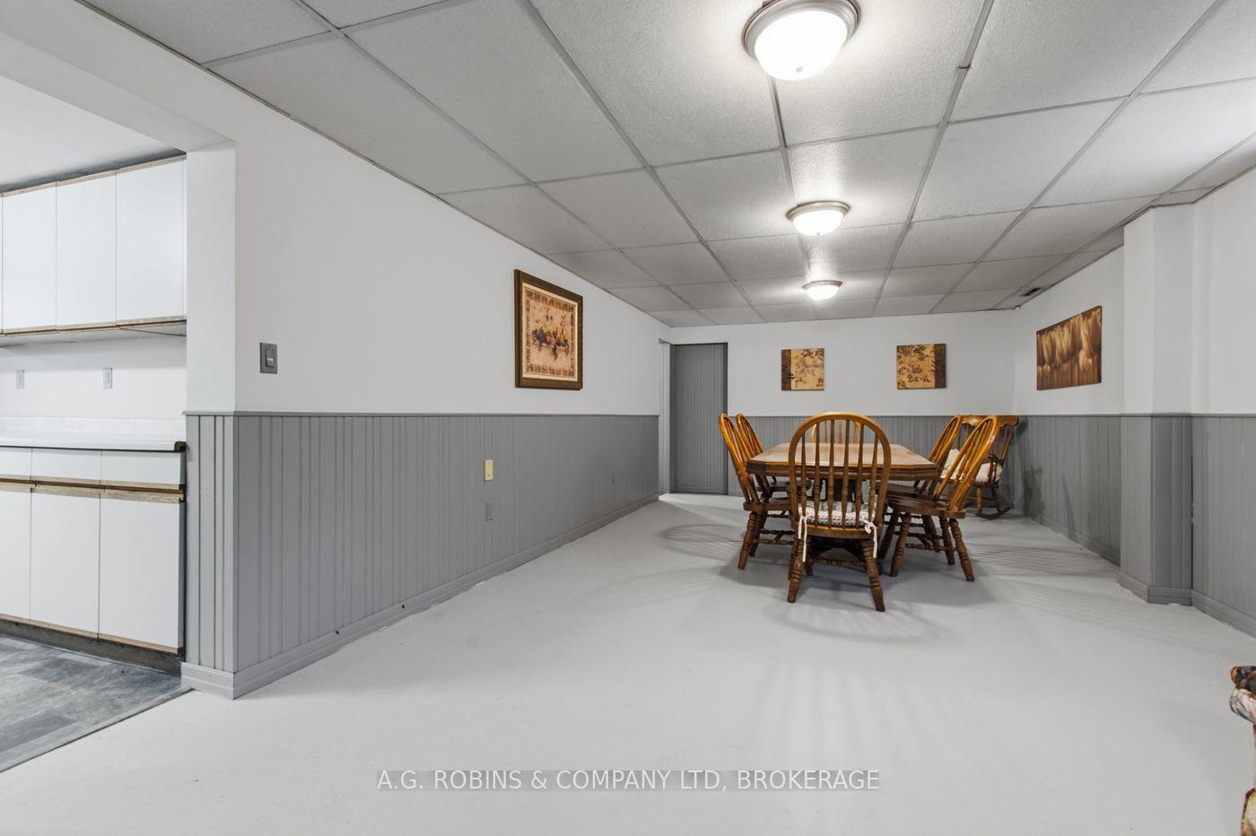 Photo 39 of 140 Classic Avenue, Welland, Lincoln/Crowland — HOMEH