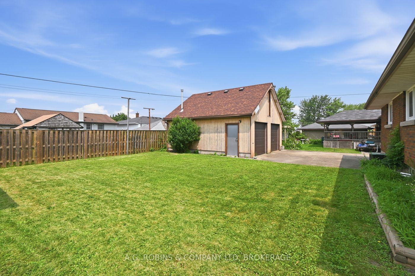 Photo 42 of 140 Classic Avenue, Welland, Lincoln/Crowland — HOMEH