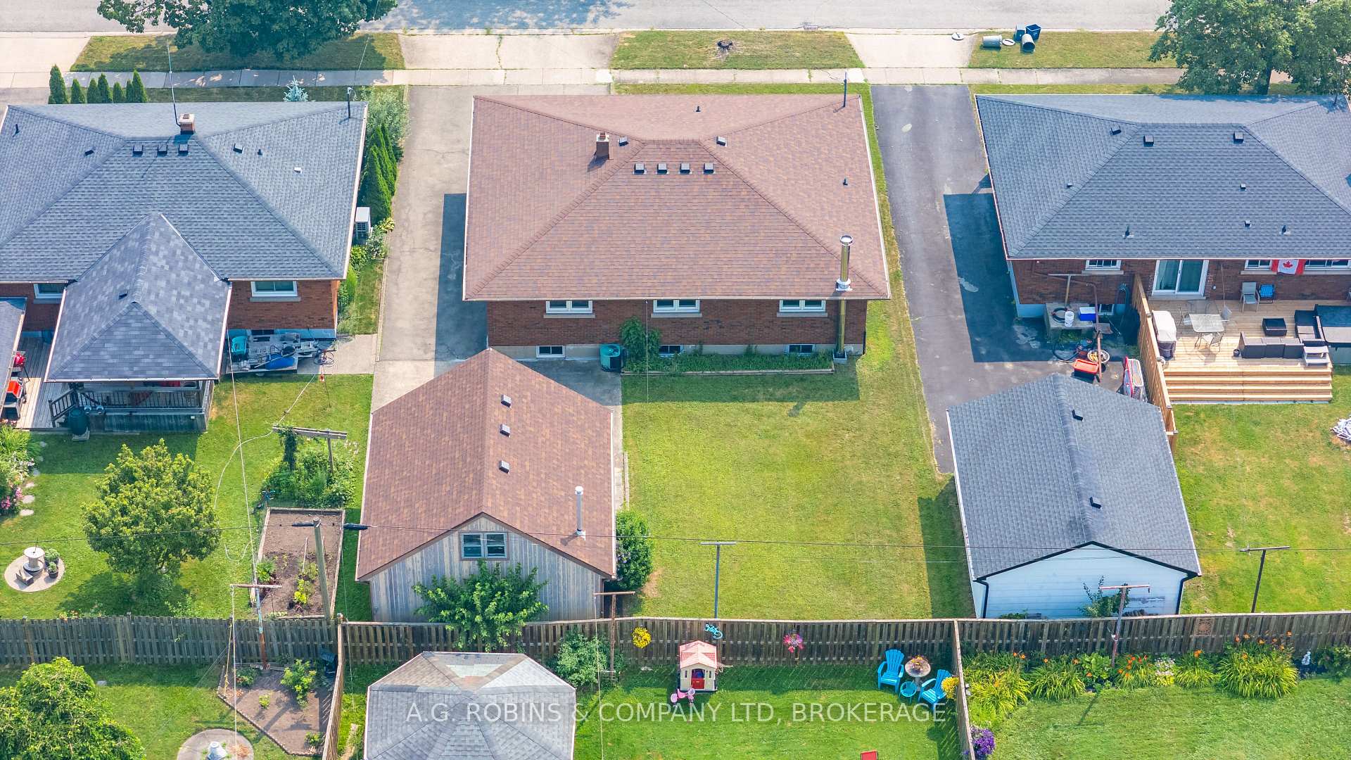 Photo 45 of 140 Classic Avenue, Welland, Lincoln/Crowland — HOMEH