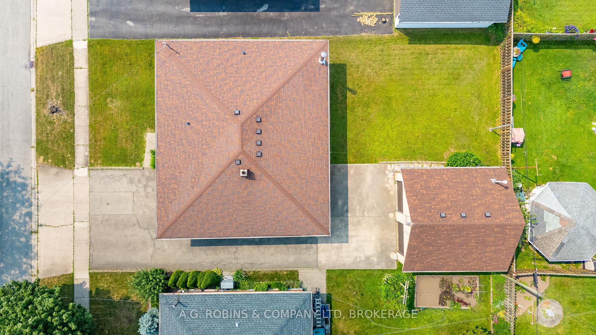 Photo 46 of 140 Classic Avenue, Welland, Lincoln/Crowland — HOMEH