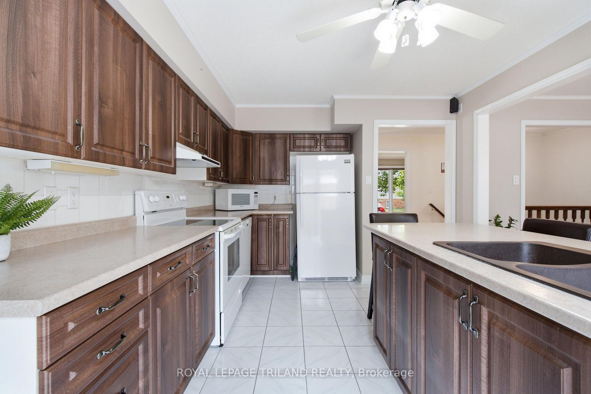 Photo 14 of 12 Shepherd Avenue, London, East H — HOMEH