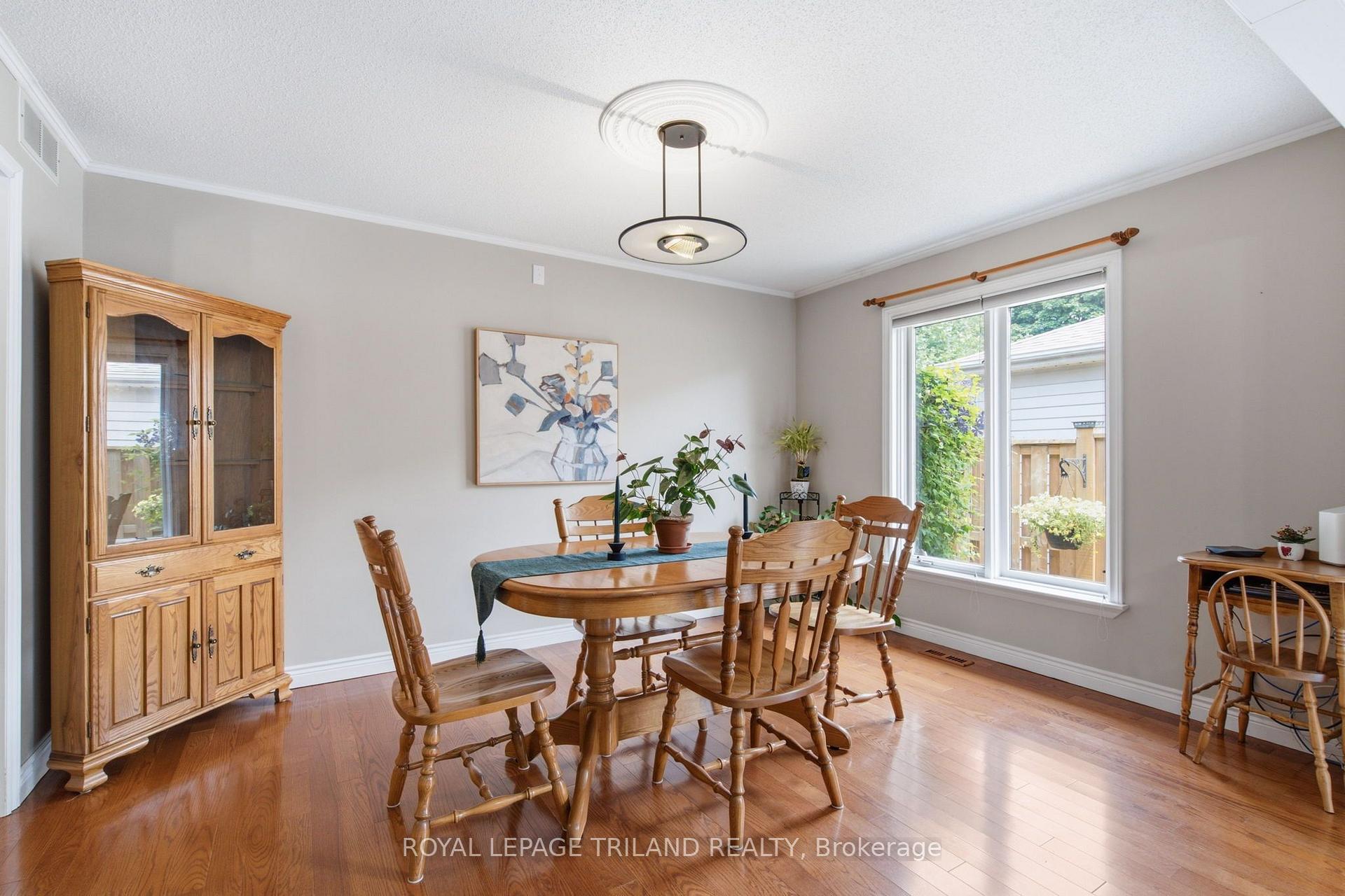 Photo 18 of 12 Shepherd Avenue, London, East H — HOMEH