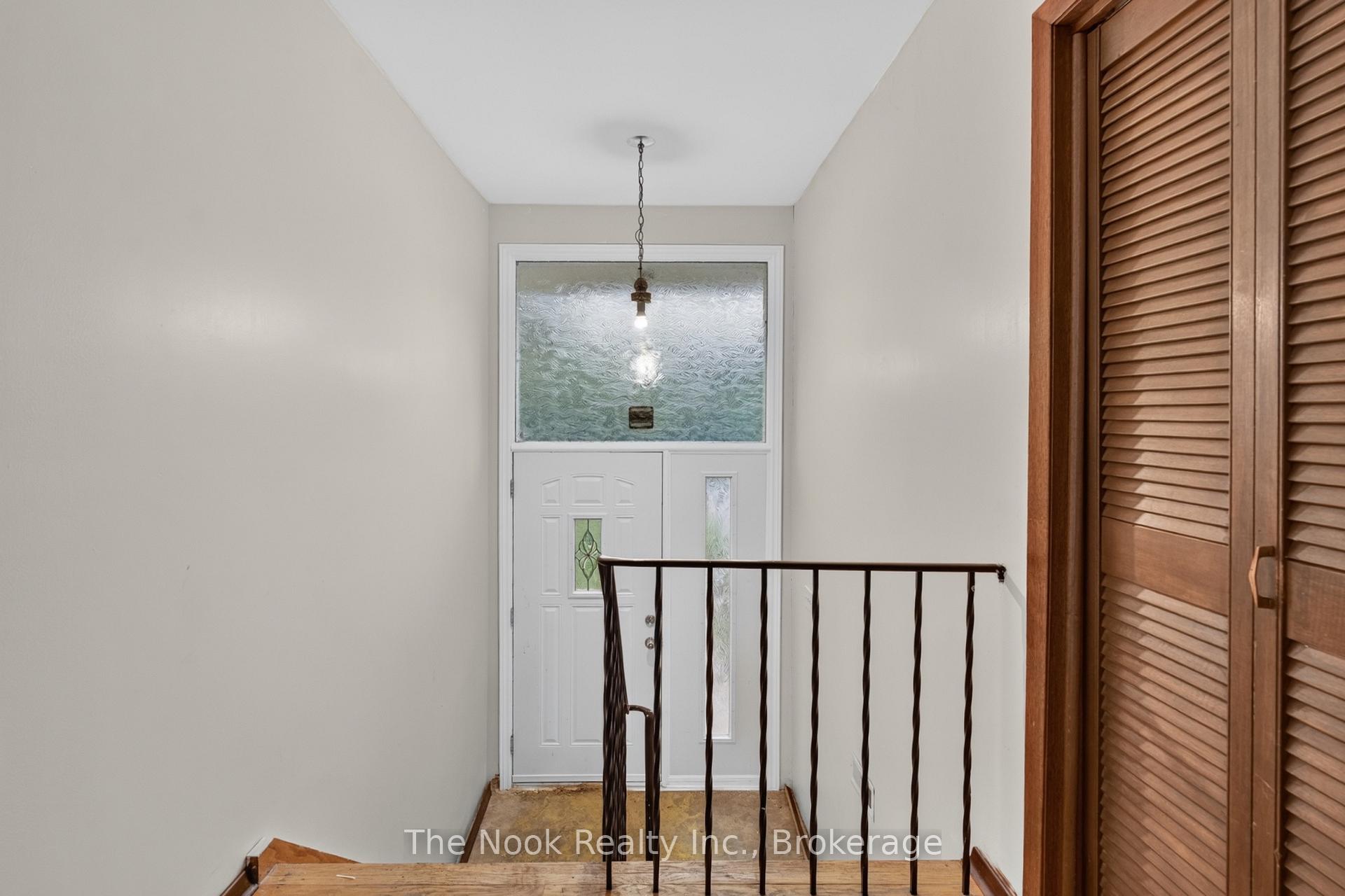 Photo 7 of 94 Way Street, Whitby, Brooklin — HOMEH