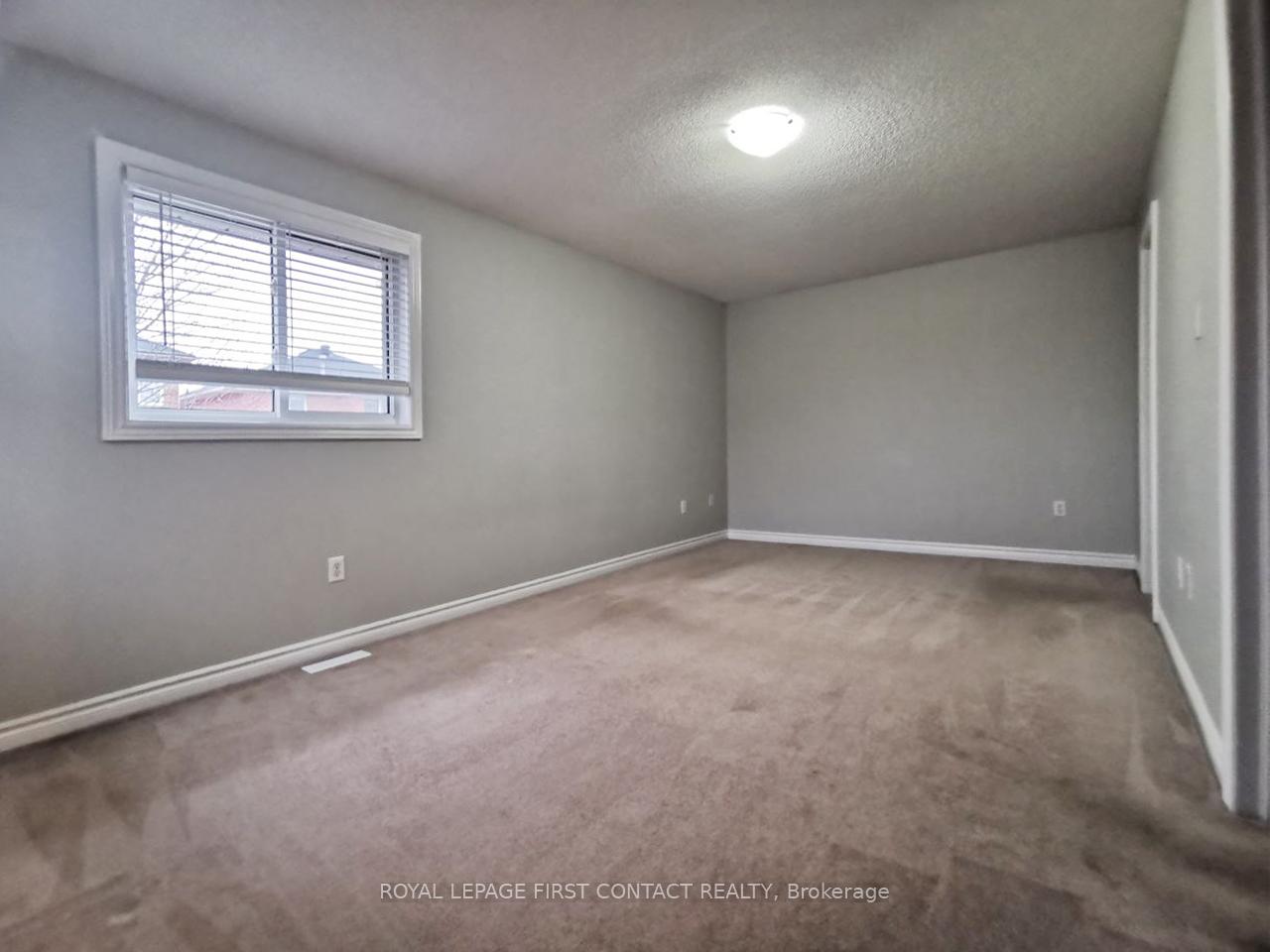 Photo 9 of 44 Livia Herman Way, Barrie, East Bayfield — HOMEH