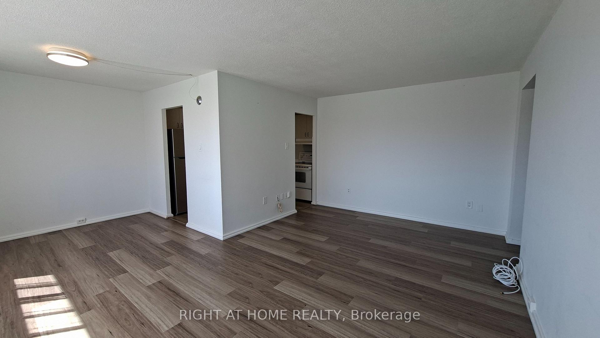 Photo 12 of Unit 511, 10 Sunny Glenway, Toronto, Flemingdon Park — HOMEH