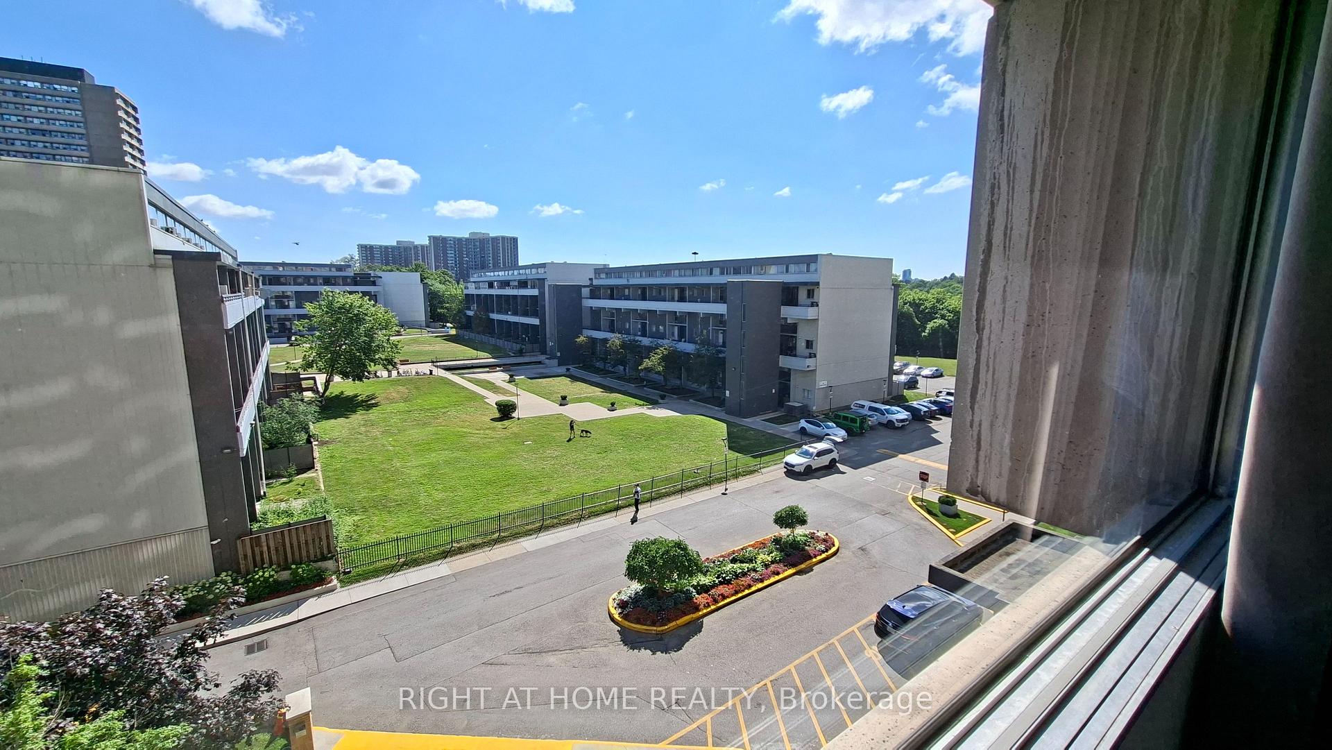Photo 26 of Unit 511, 10 Sunny Glenway, Toronto, Flemingdon Park — HOMEH