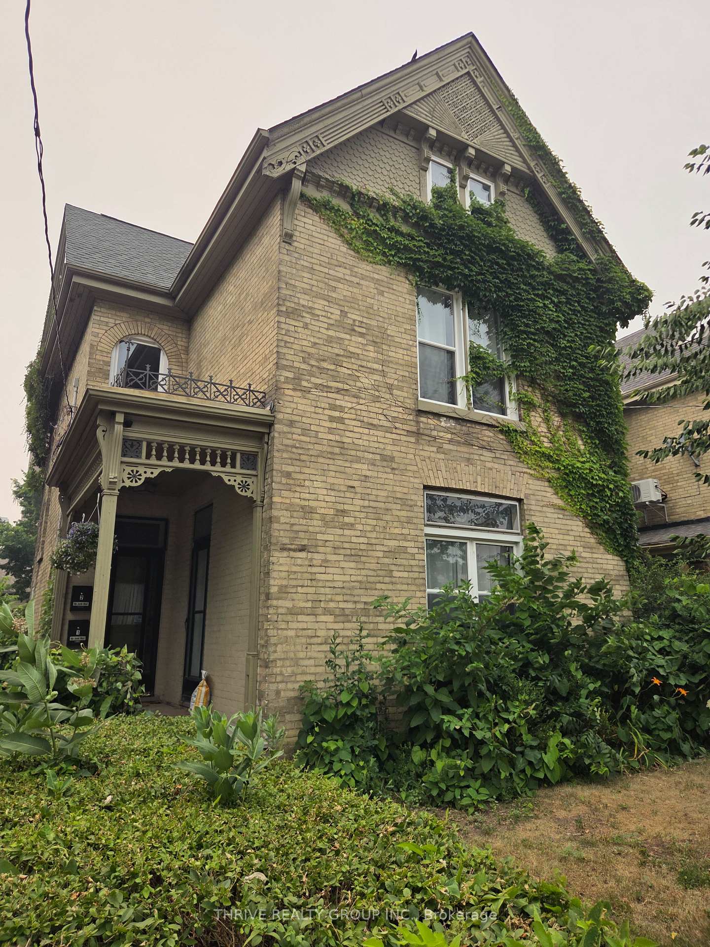 Front of Unit Upper, 369 Maitland Street