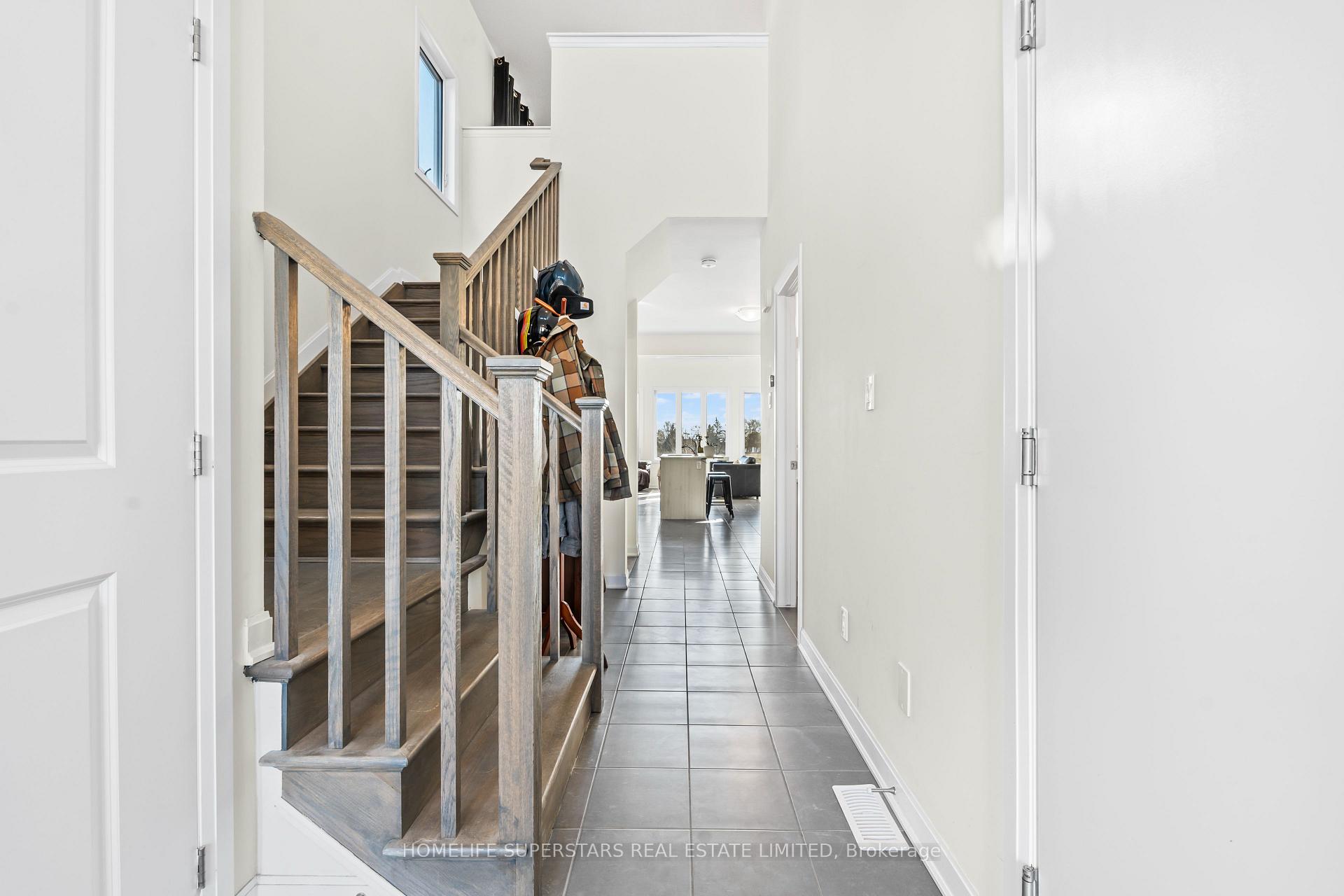 Photo 4 of 18 Oakmont Drive, Loyalist, Bath — HOMEH