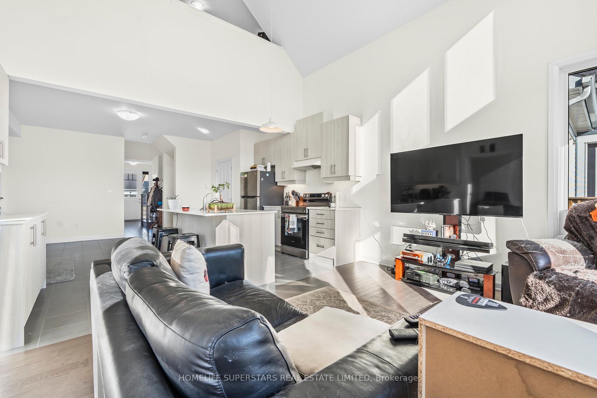 Photo 5 of 18 Oakmont Drive, Loyalist, Bath — HOMEH