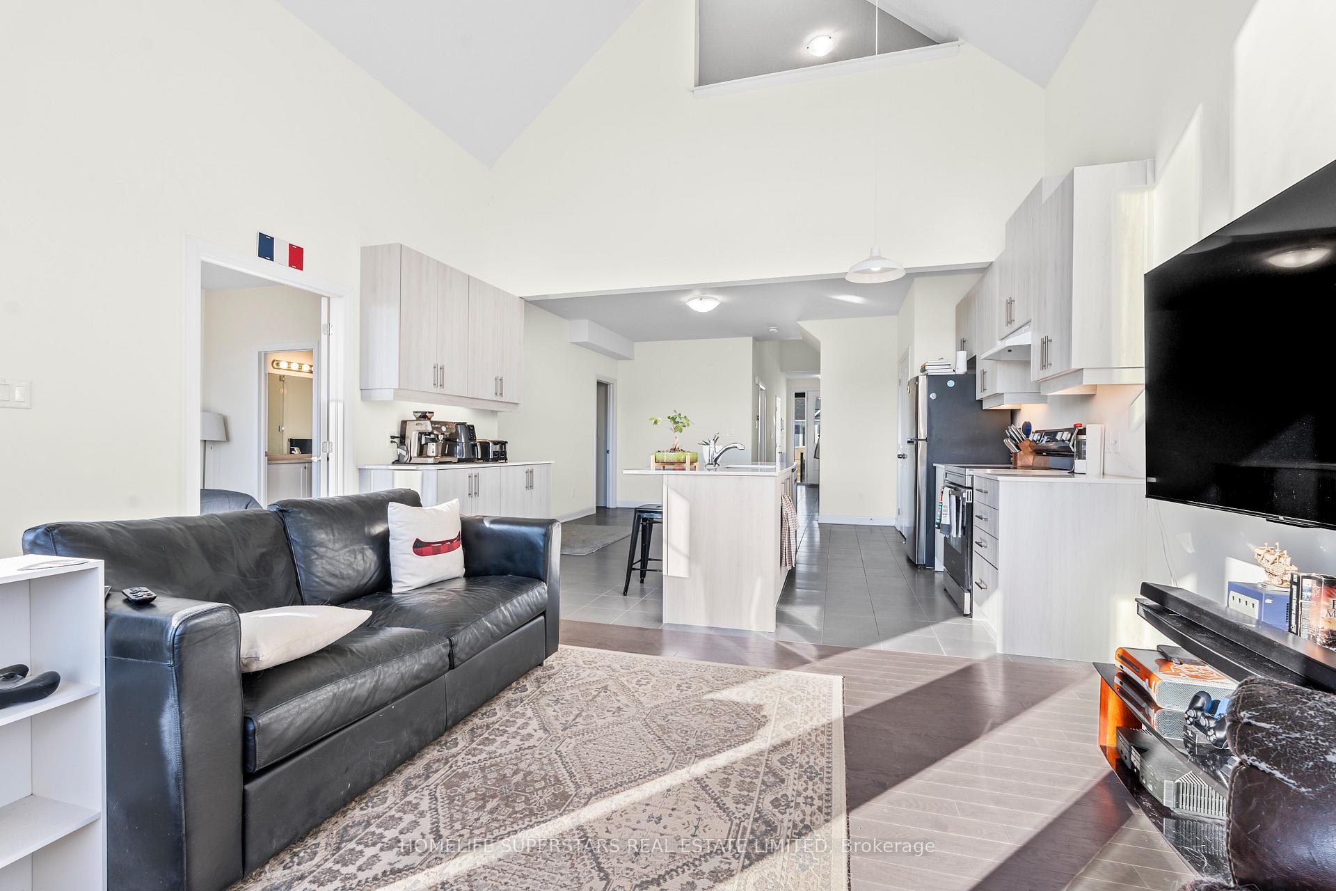 Photo 6 of 18 Oakmont Drive, Loyalist, Bath — HOMEH