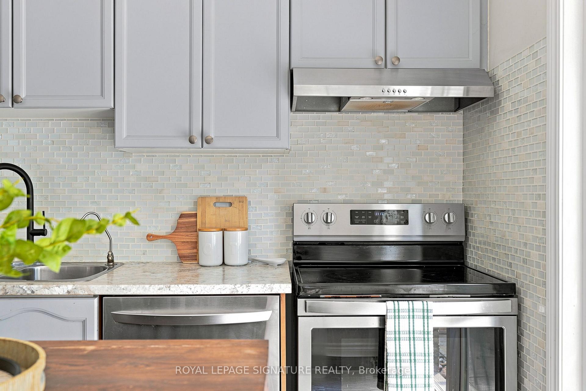 Photo 22 of 29 Bartor Boulevard, Barrie, Painswick South — HOMEH