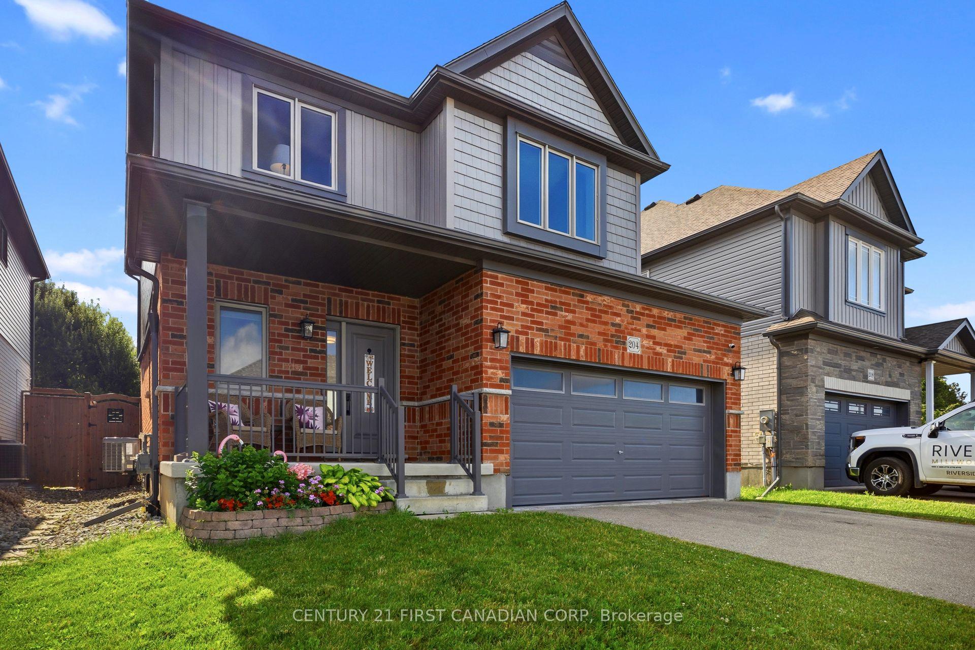Photo 2 of 204 Snyder Avenue N, Woolwich, Elmira — HOMEH
