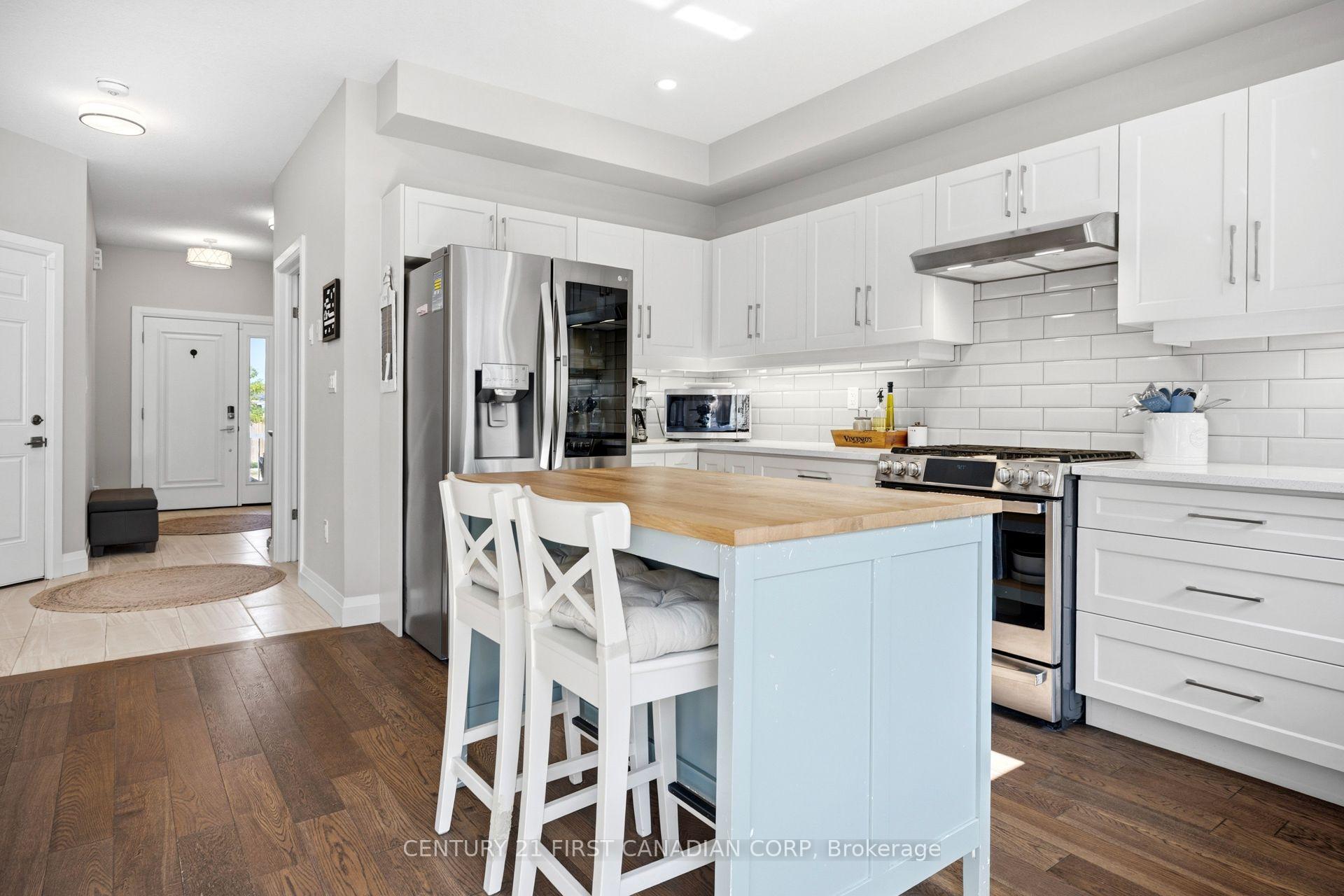Photo 8 of 204 Snyder Avenue N, Woolwich, Elmira — HOMEH