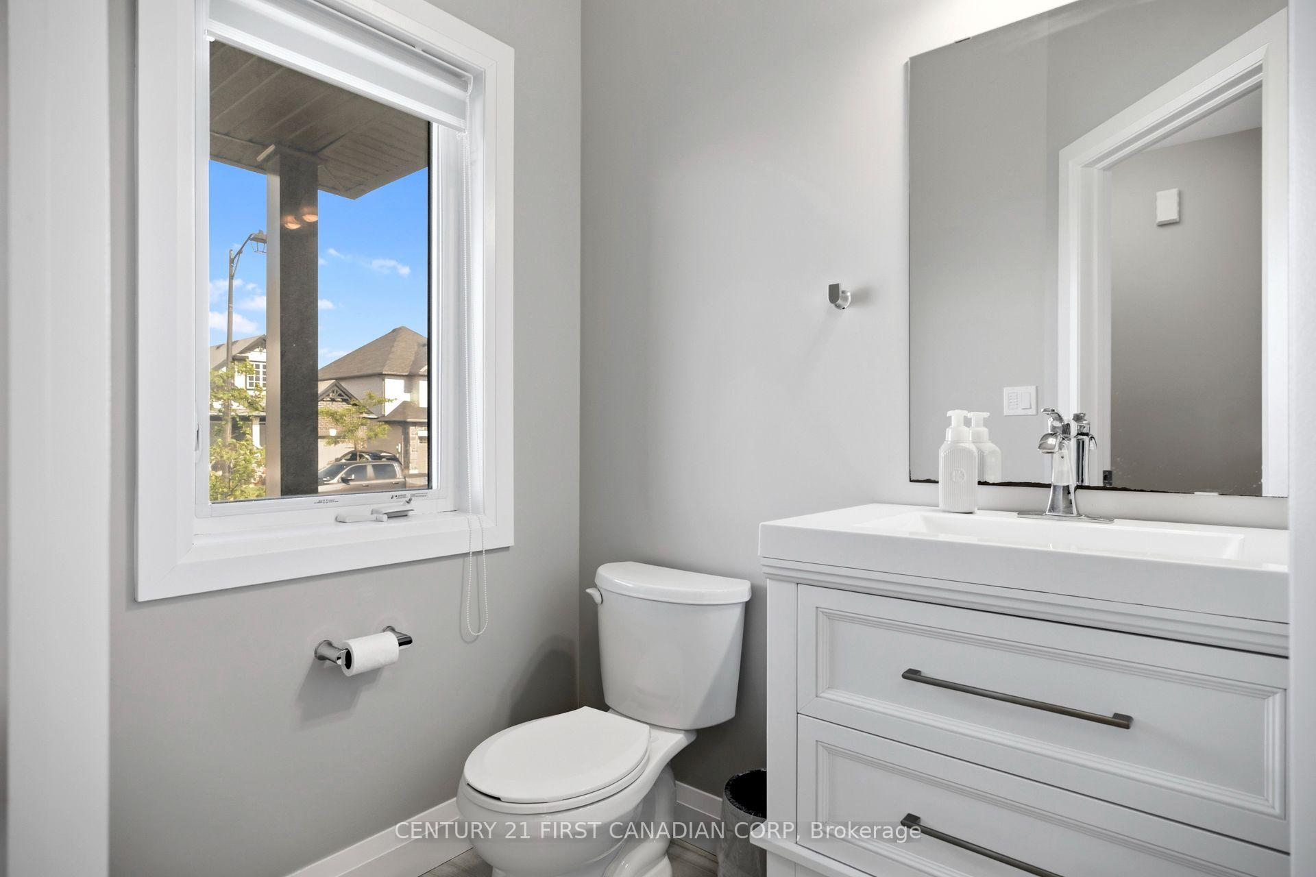 Photo 14 of 204 Snyder Avenue N, Woolwich, Elmira — HOMEH