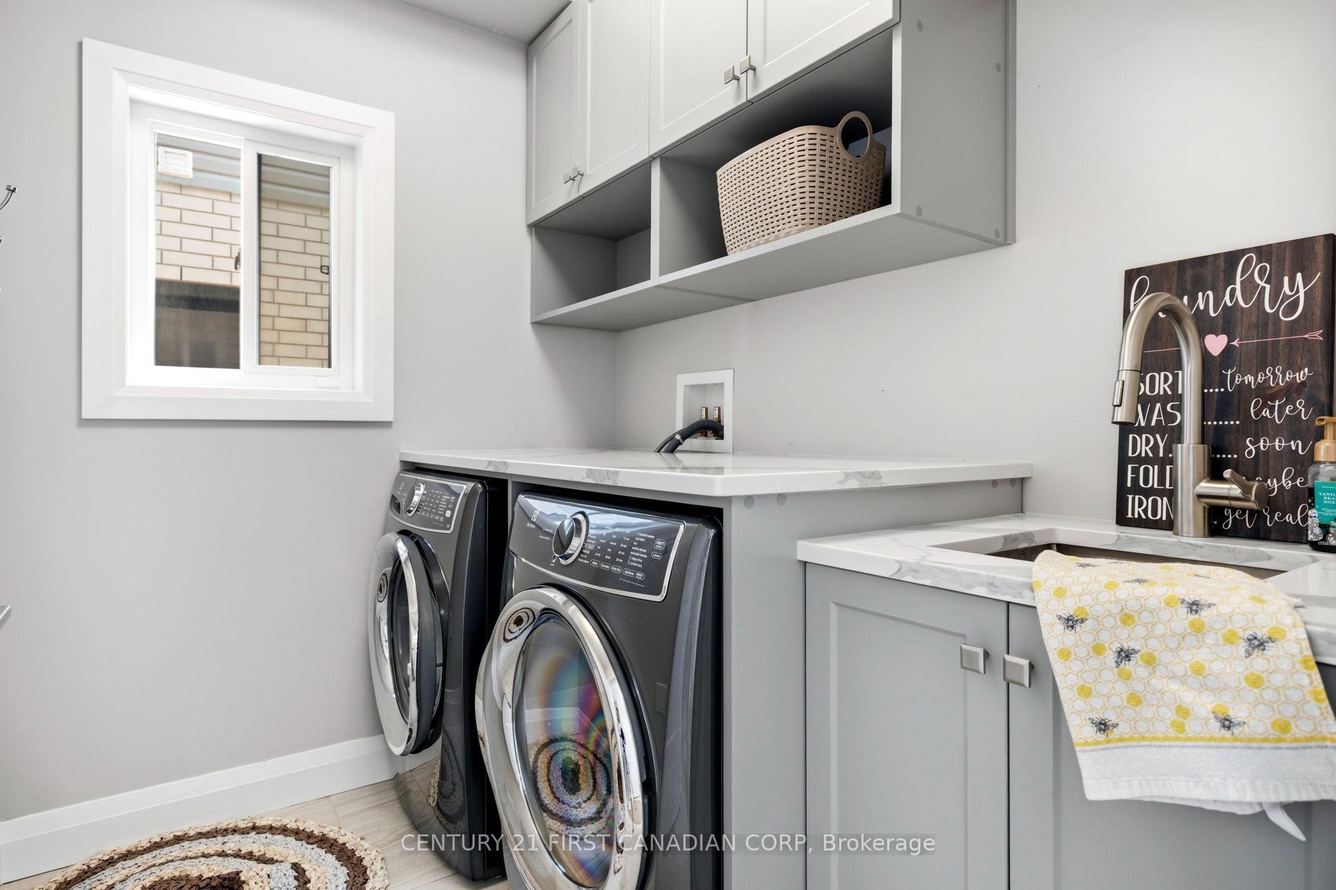 Photo 15 of 204 Snyder Avenue N, Woolwich, Elmira — HOMEH