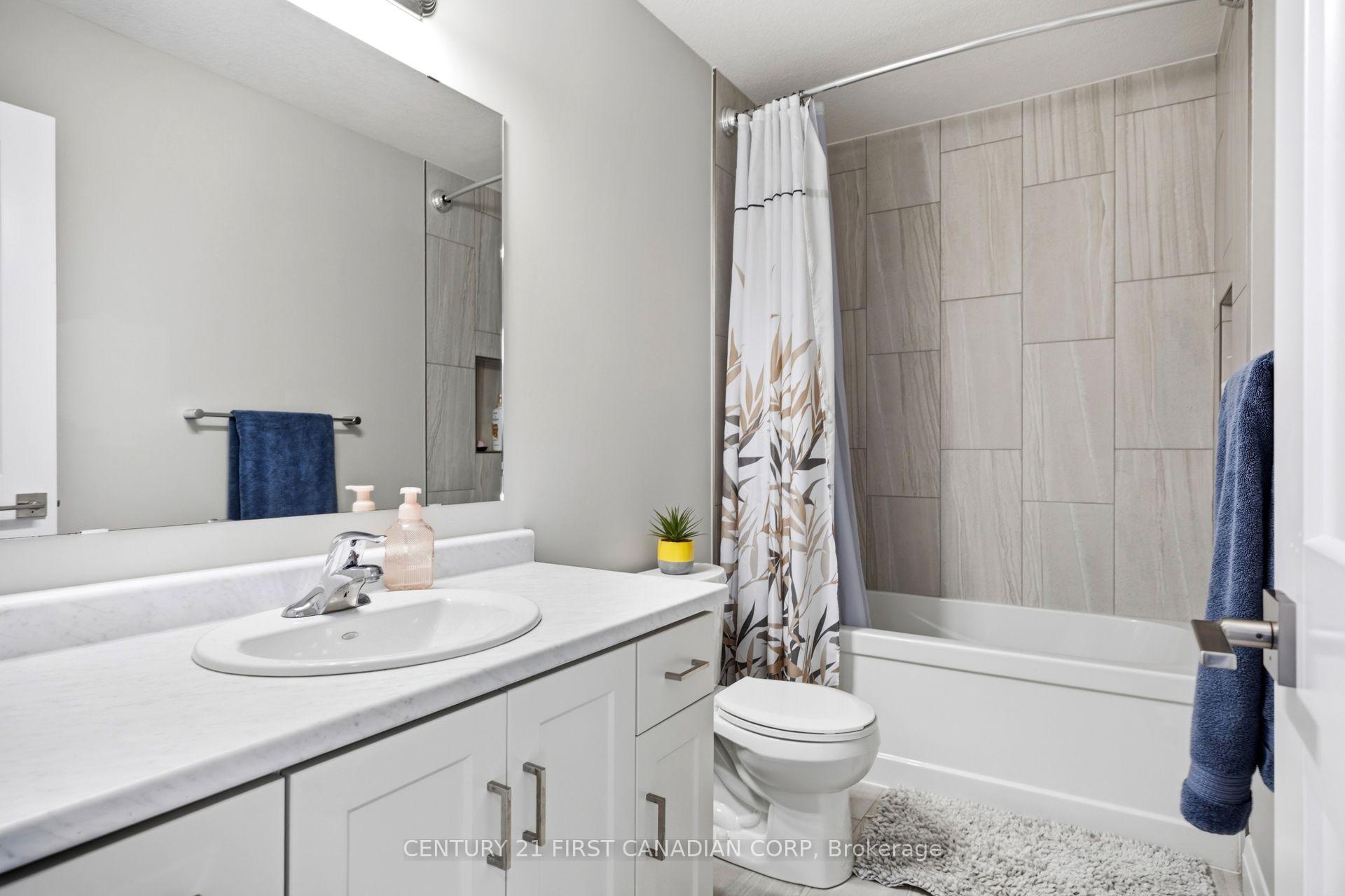 Photo 19 of 204 Snyder Avenue N, Woolwich, Elmira — HOMEH