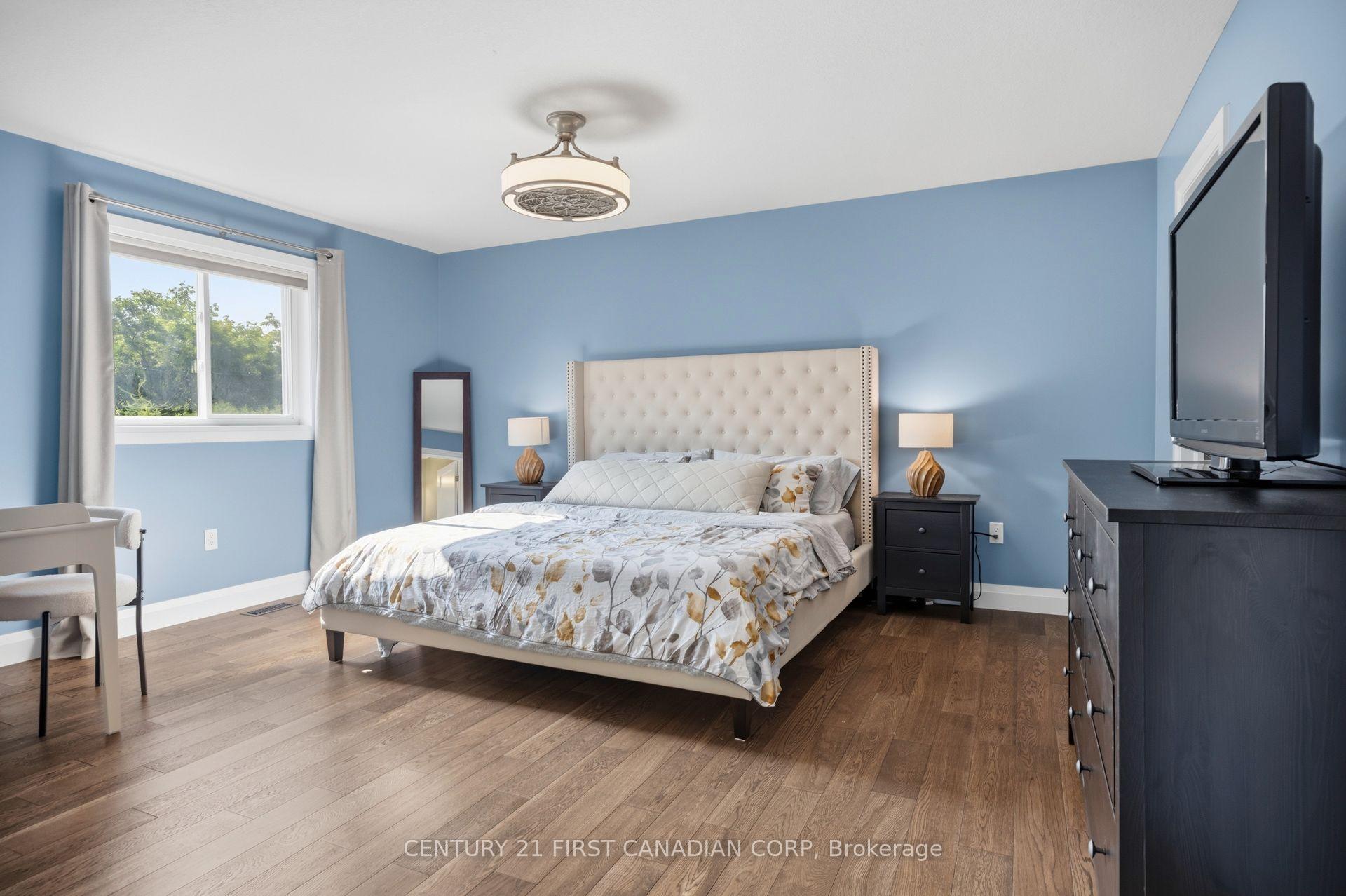Photo 21 of 204 Snyder Avenue N, Woolwich, Elmira — HOMEH
